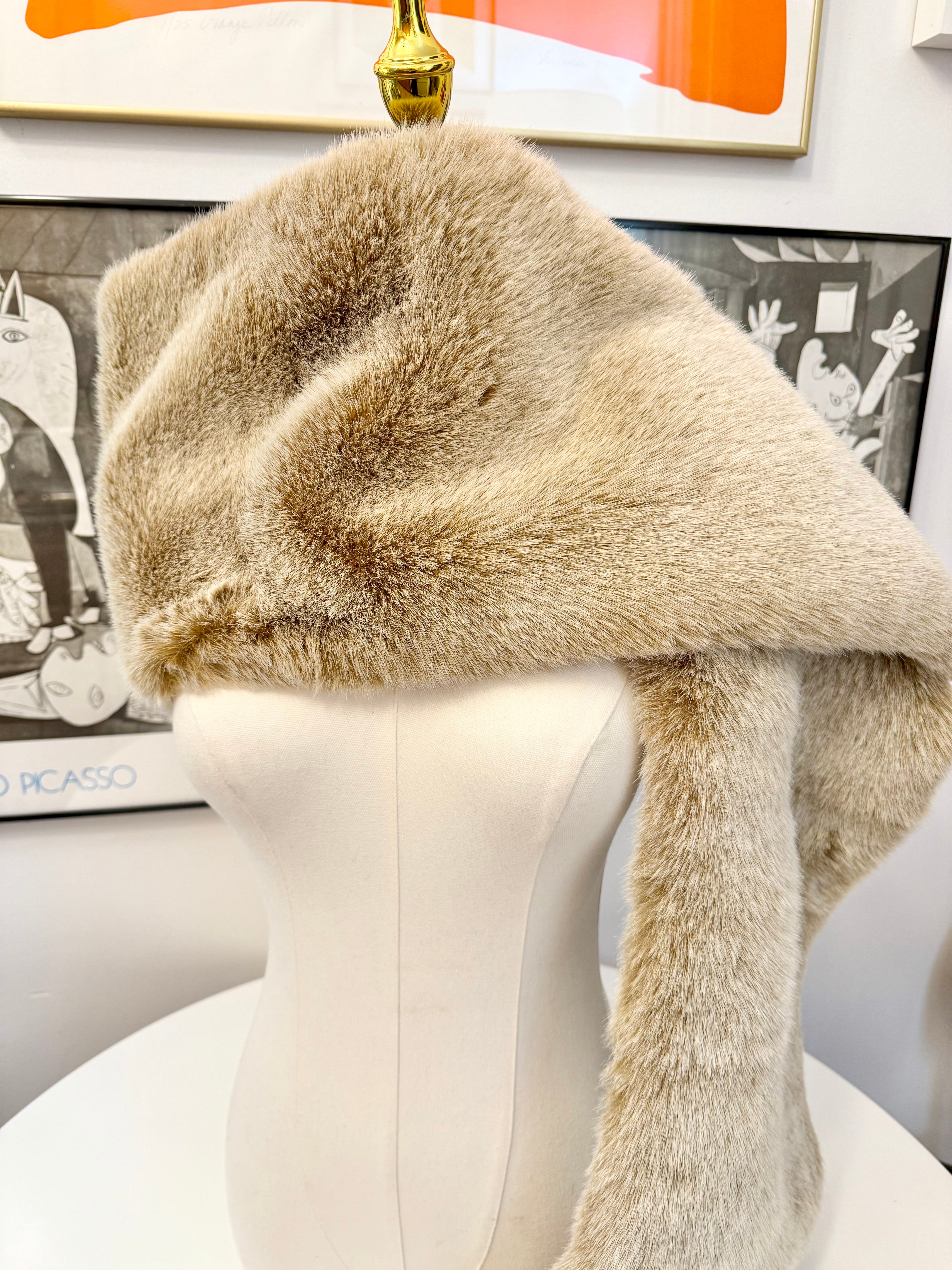 The most divine faux fur opera shawl.... so classy