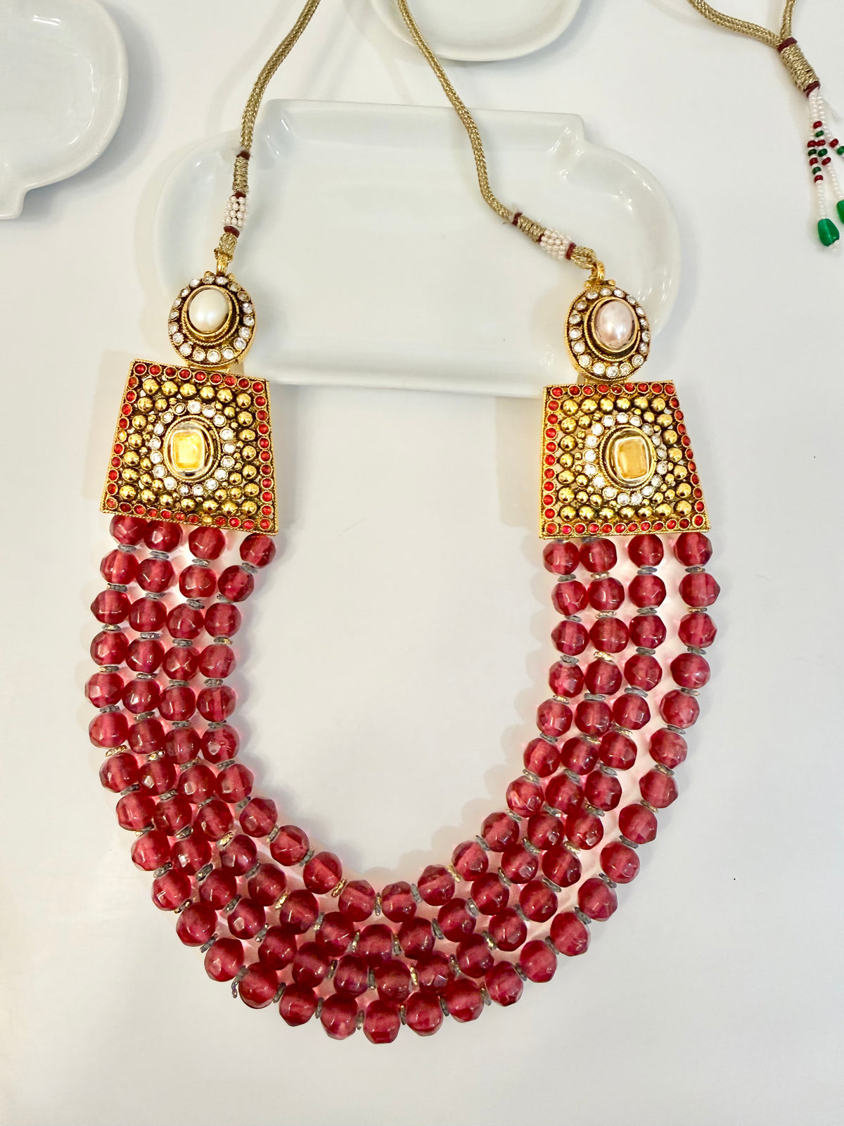 The most lovely garnet glass beaded indian necklace... so chic