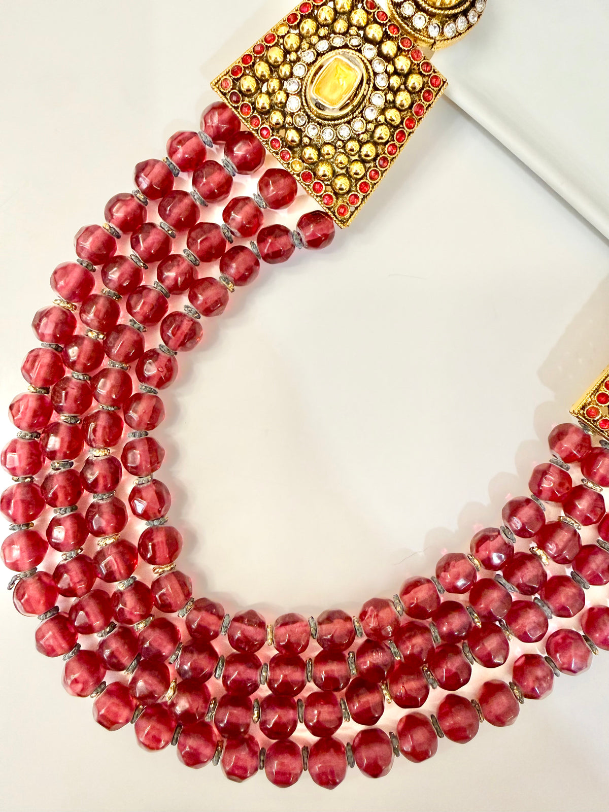 The most lovely garnet glass beaded indian necklace... so chic