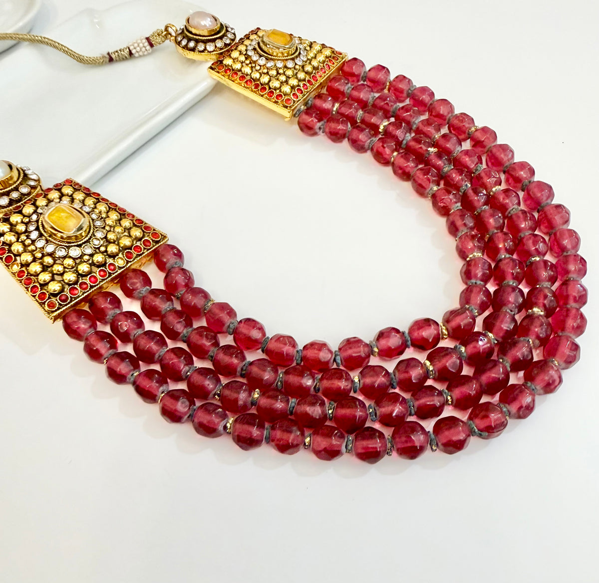The most lovely garnet glass beaded indian necklace... so chic