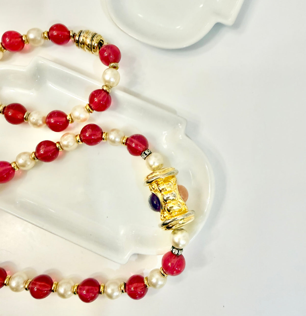 The prettiest deep faux ruby glass beaded necklace ..... a perfect layering piece