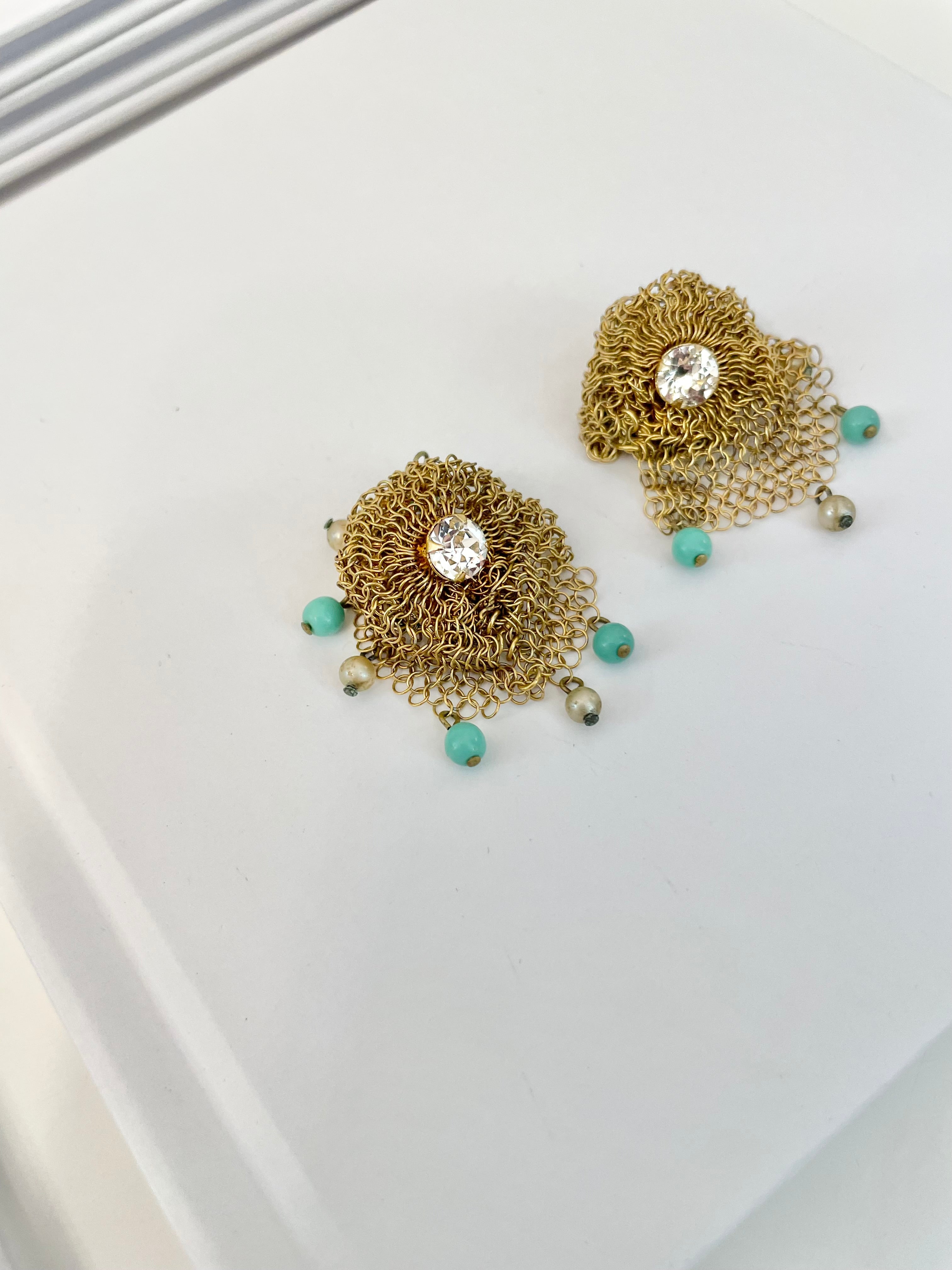 Stunning 1950's rare gold mesh divine clip earrings.... so lovely