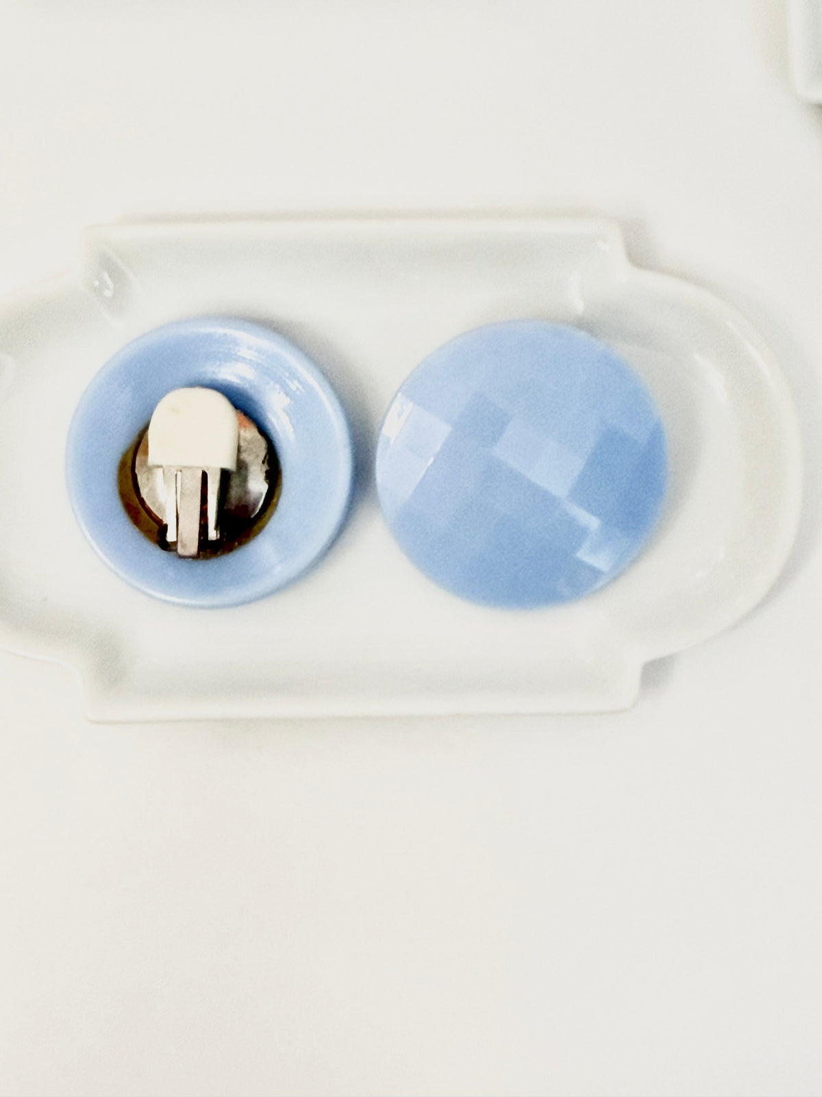The most fabulous perwinkle faceted glass button earrings.... oh the color!