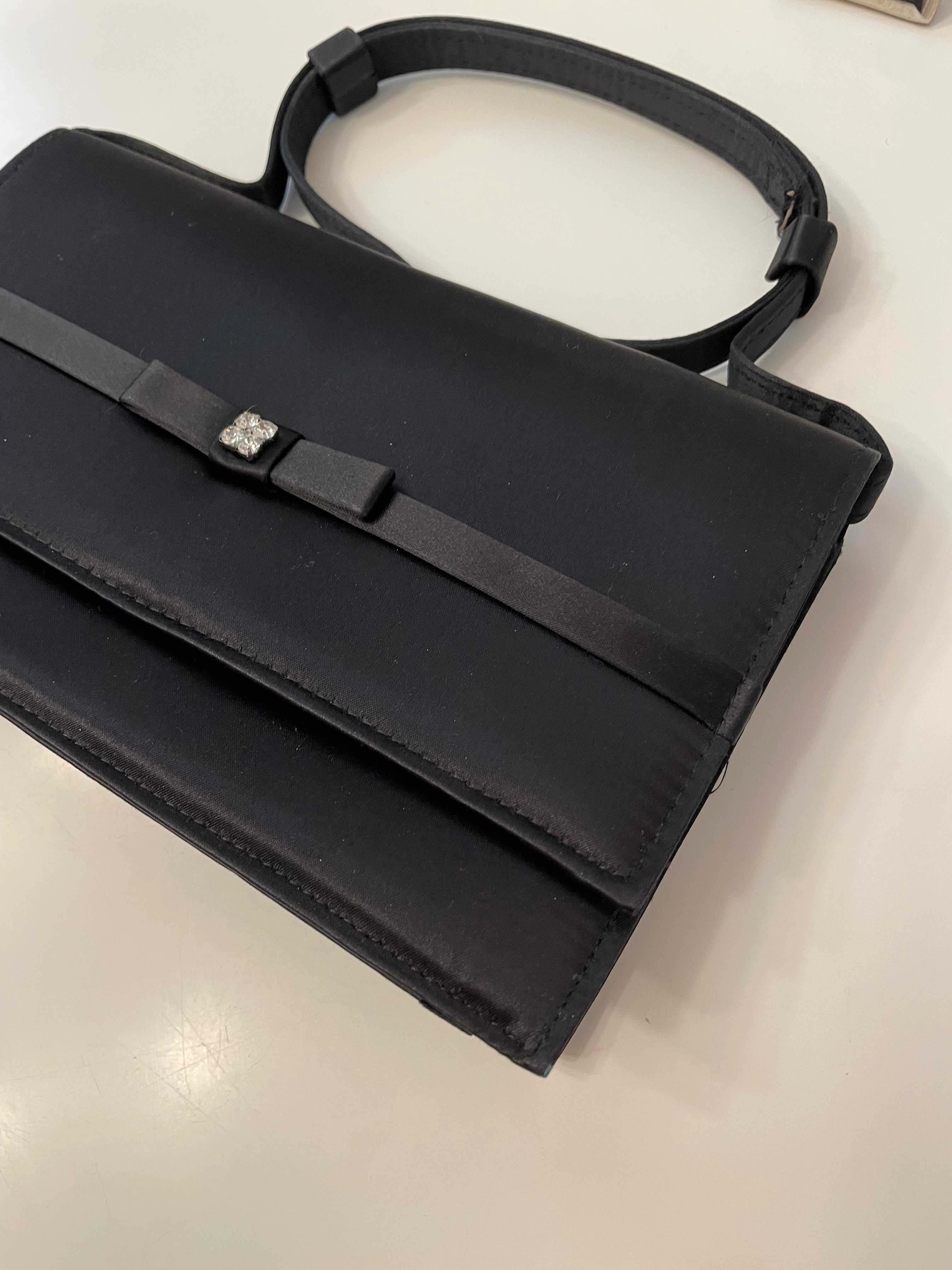 1960's Breakfast at Tiffany's bag... so elegant