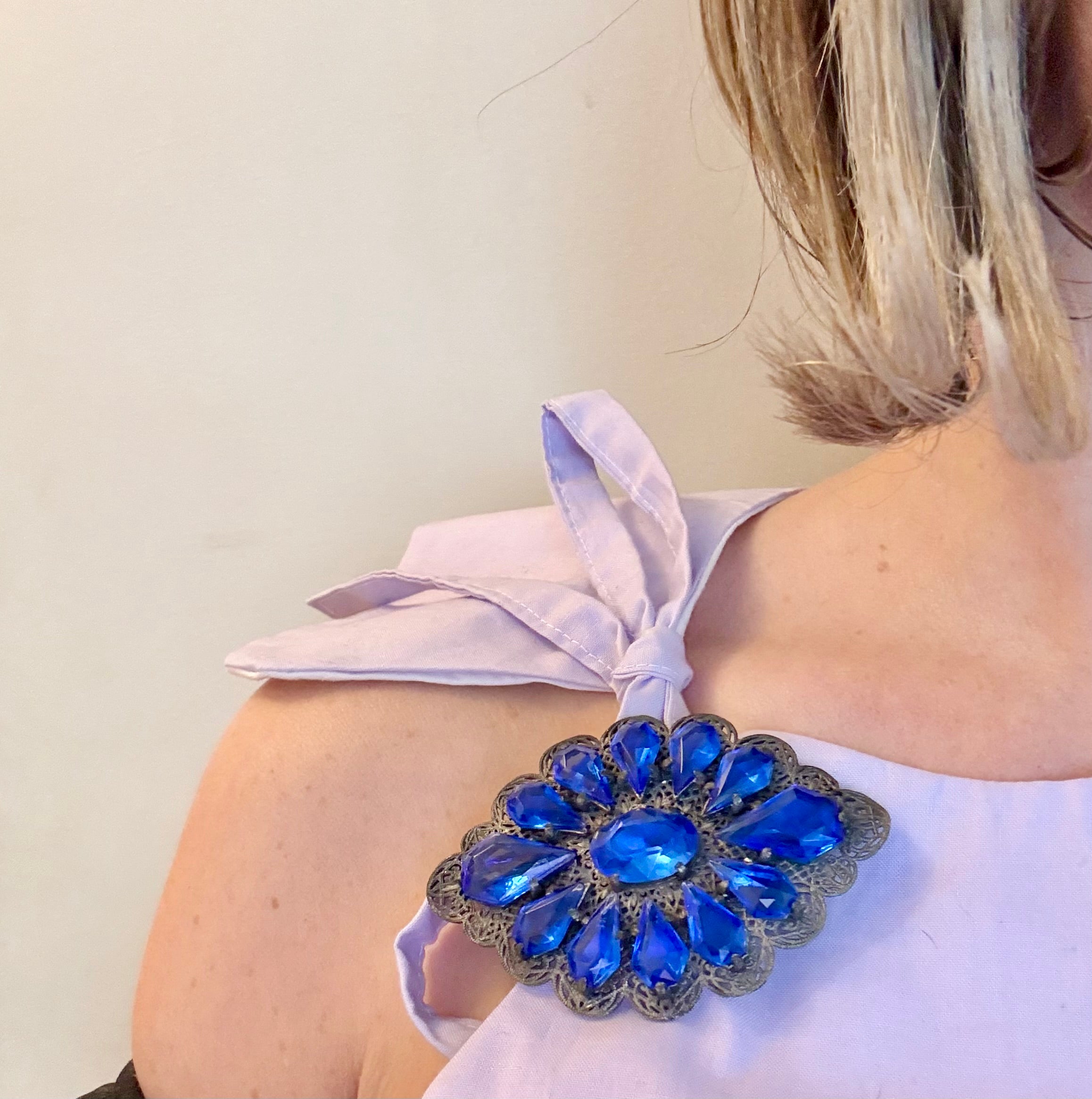 The most divine 1940's sapphire glass stunning brooch!