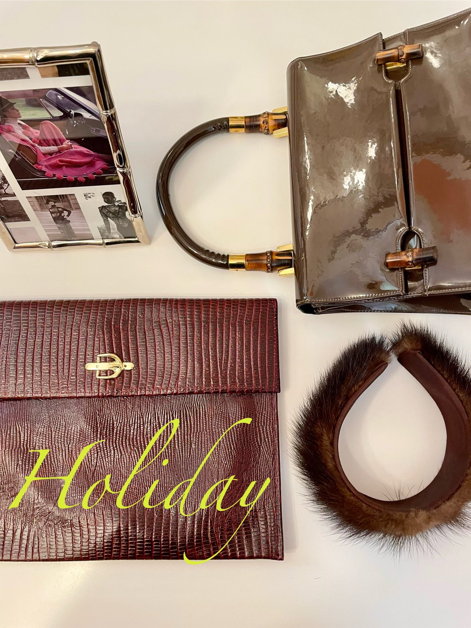 1970's faux lizard envelop bag with sassy gold adornment... so lovely