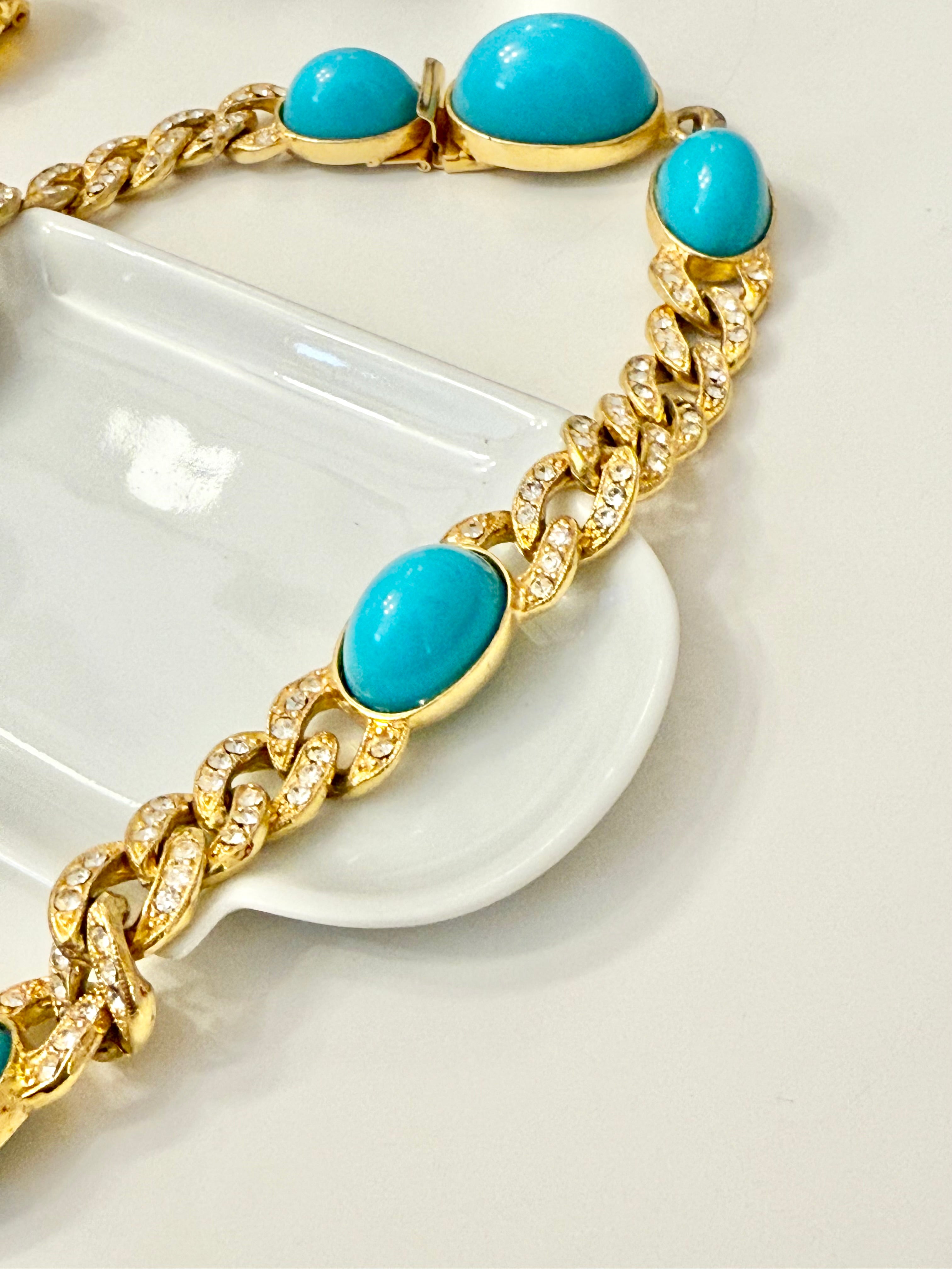 The socialite and her love of a classy gold and turquoise link necklace..