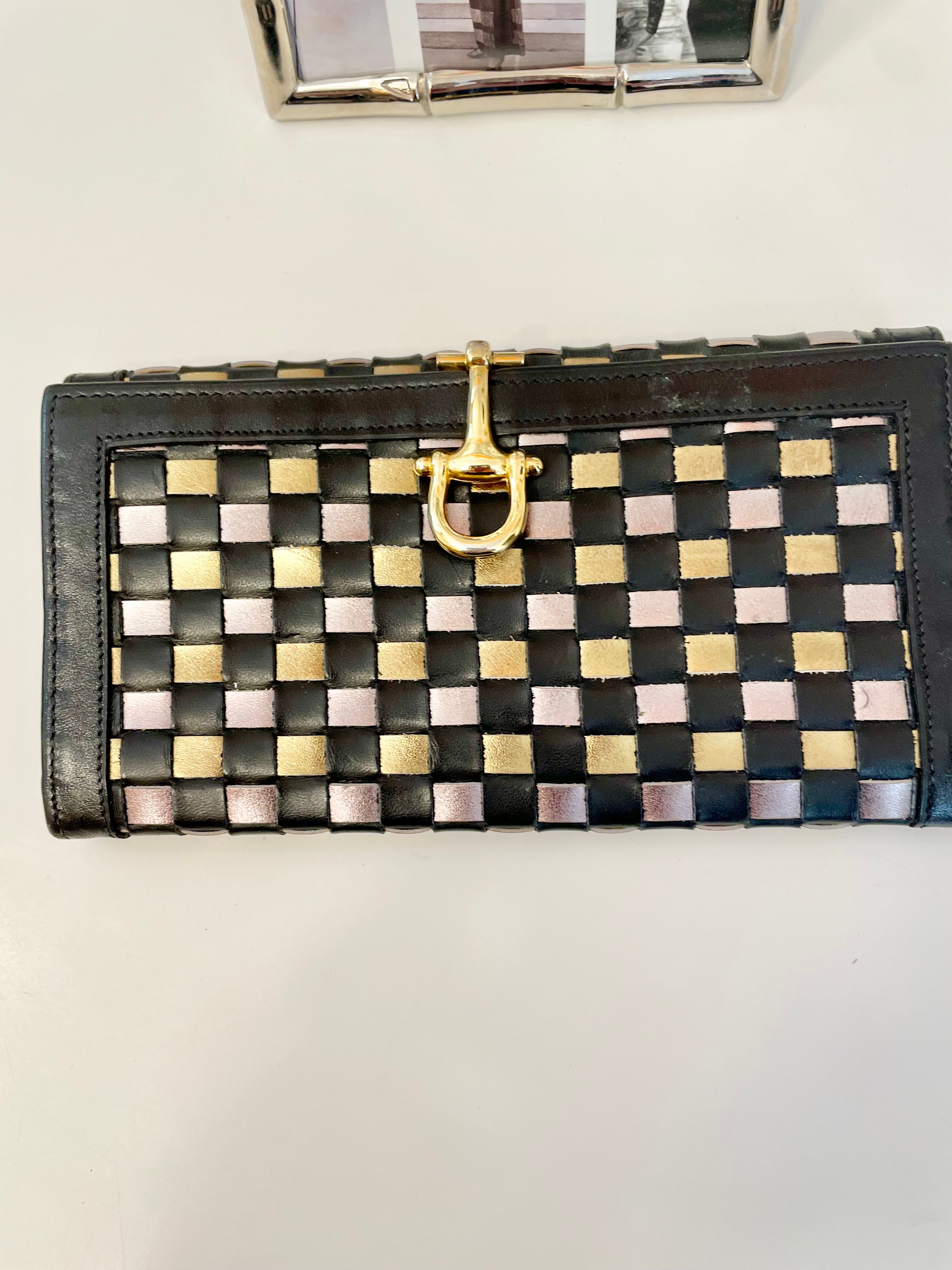 The most classy Gucci style wallet.