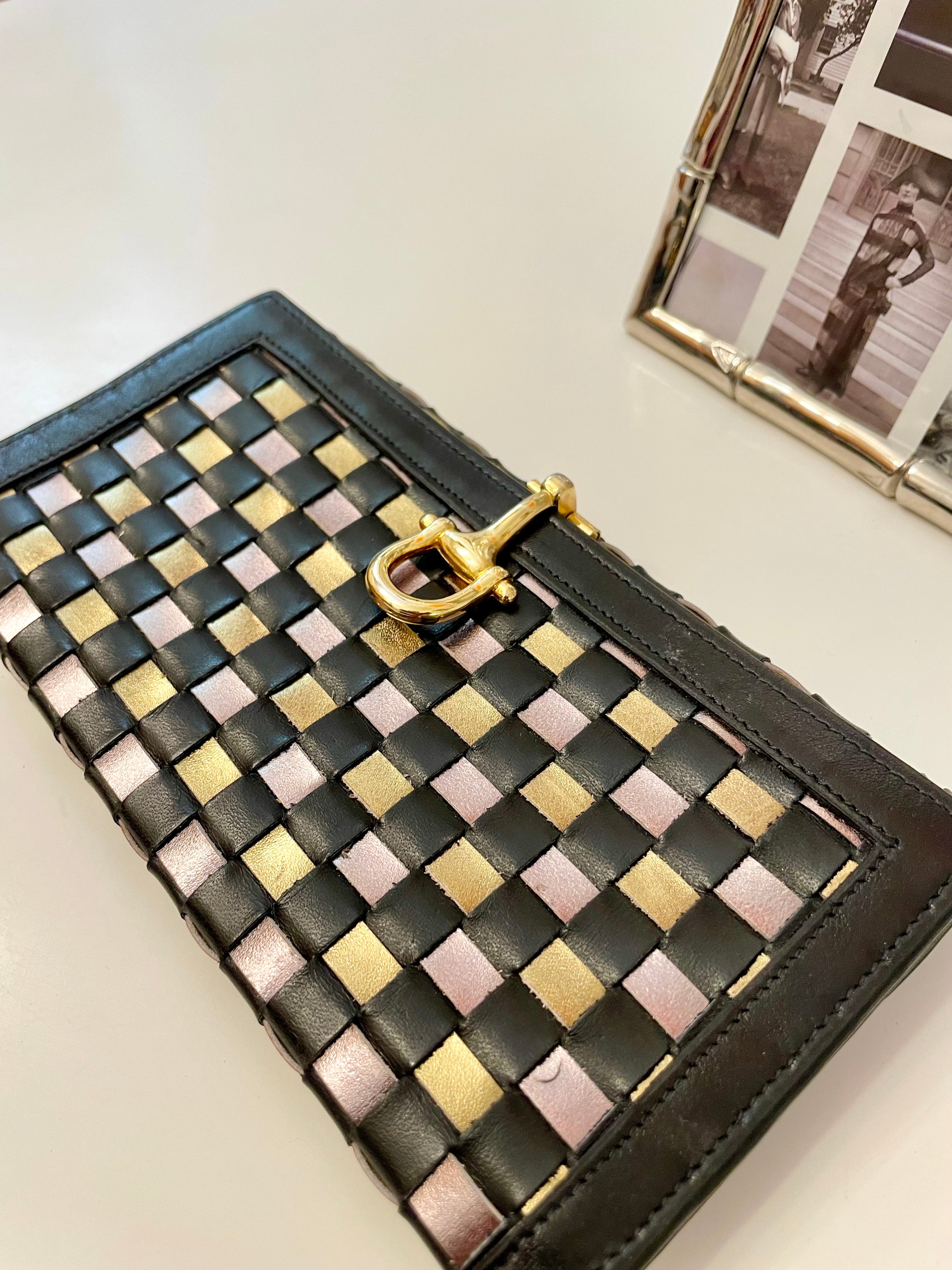 The most classy Gucci style wallet.