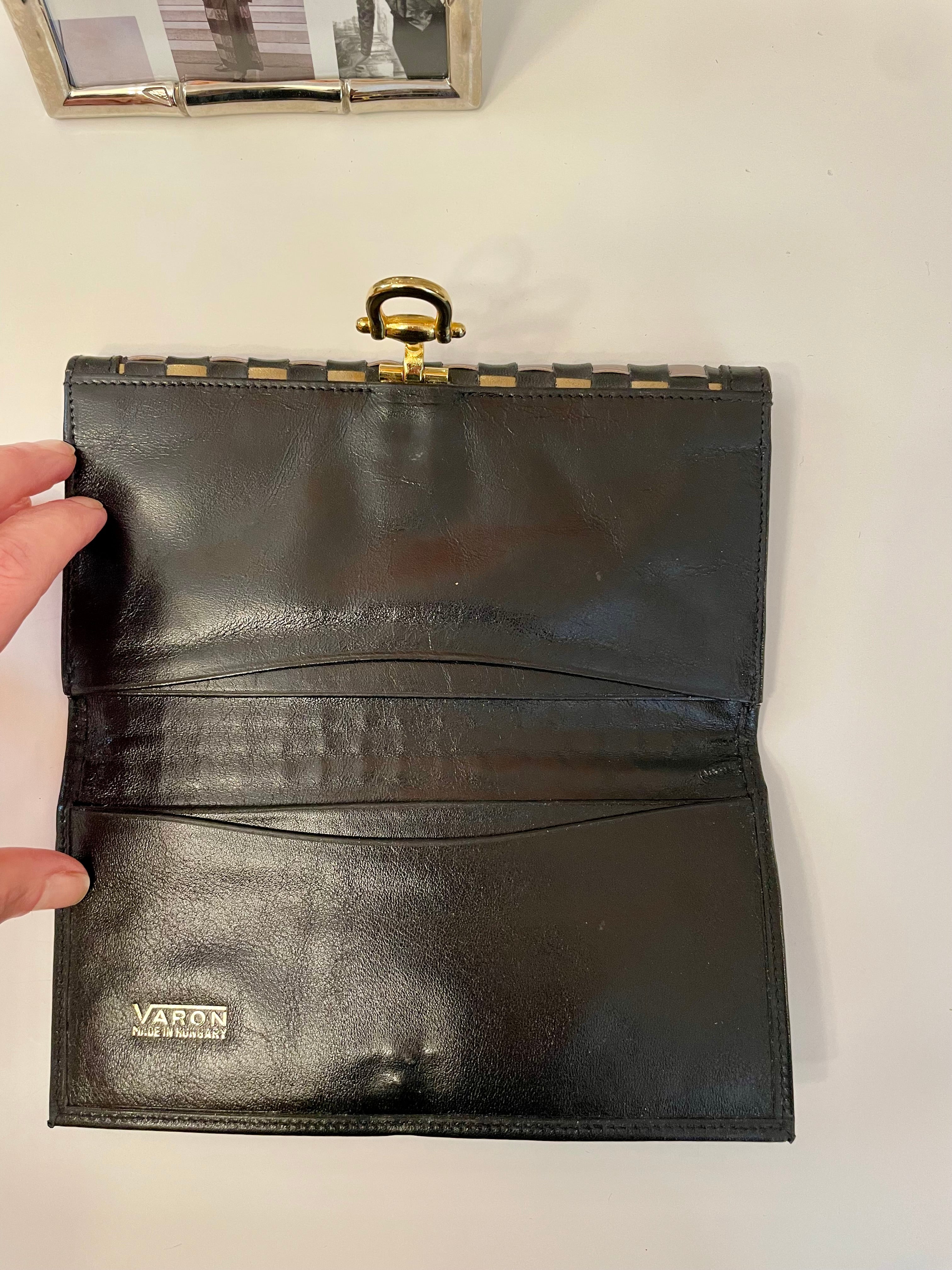 The most classy Gucci style wallet.