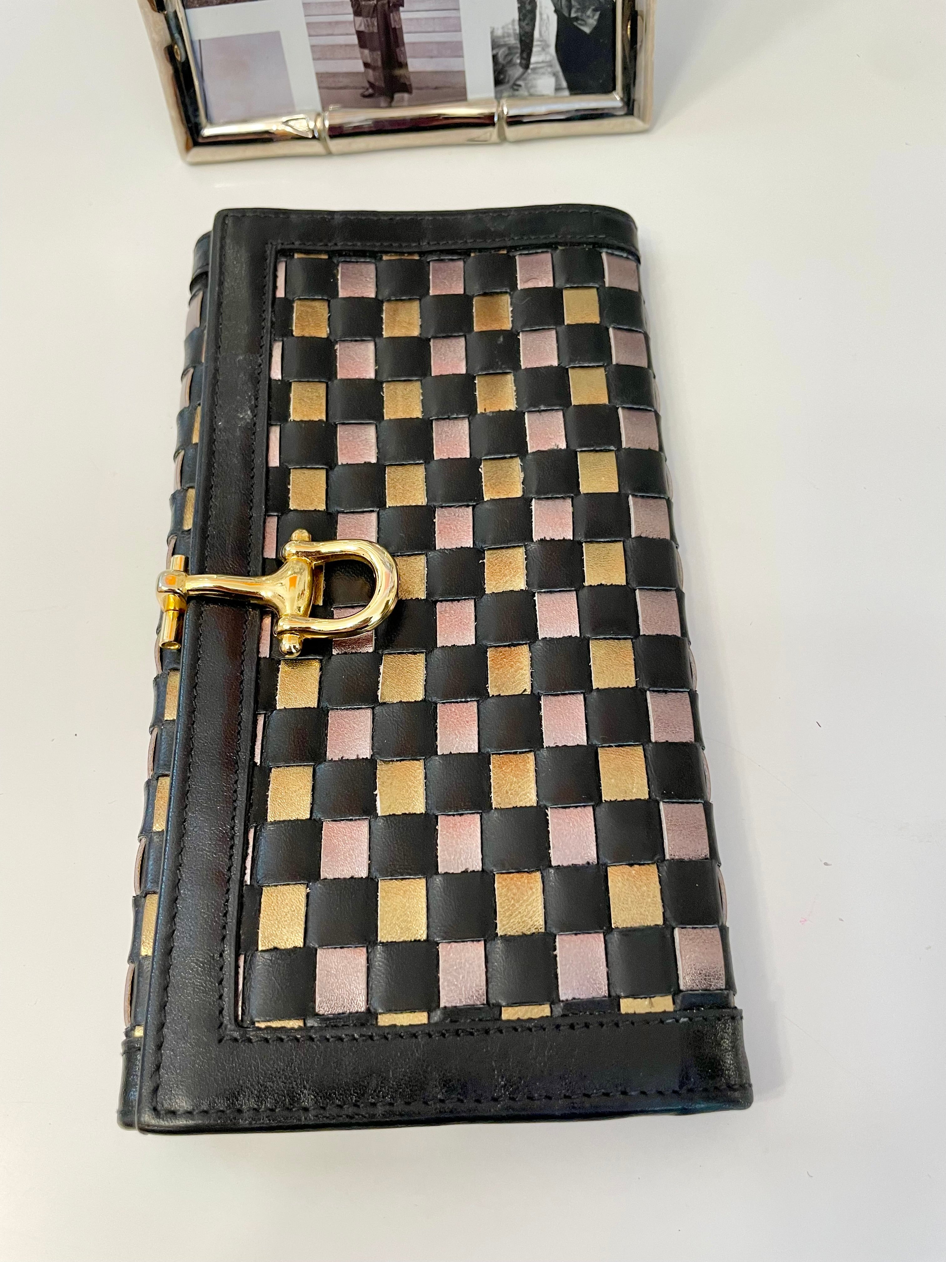 The most classy Gucci style wallet.