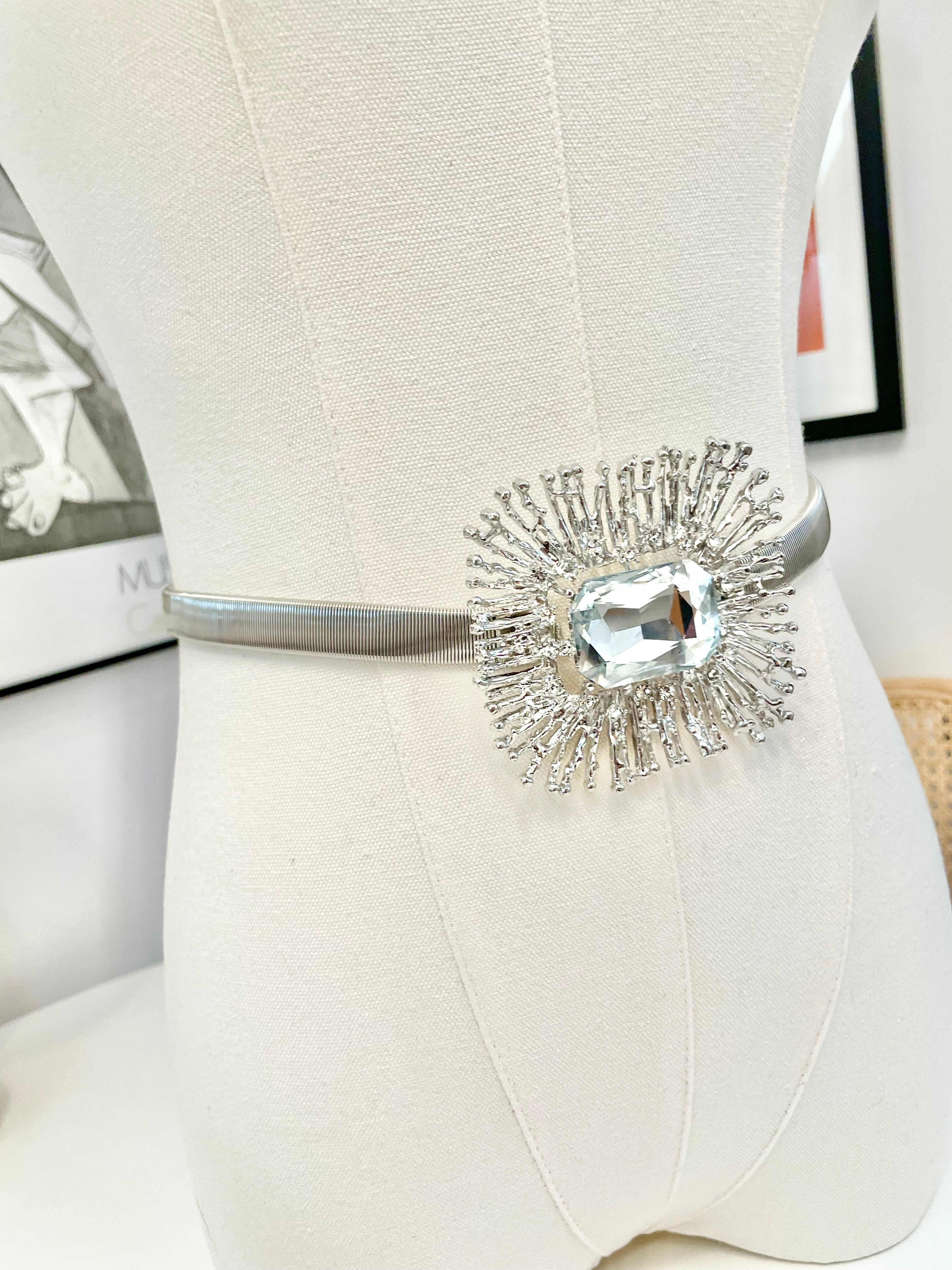 1970's stunning silver starburst belt.... so elegant