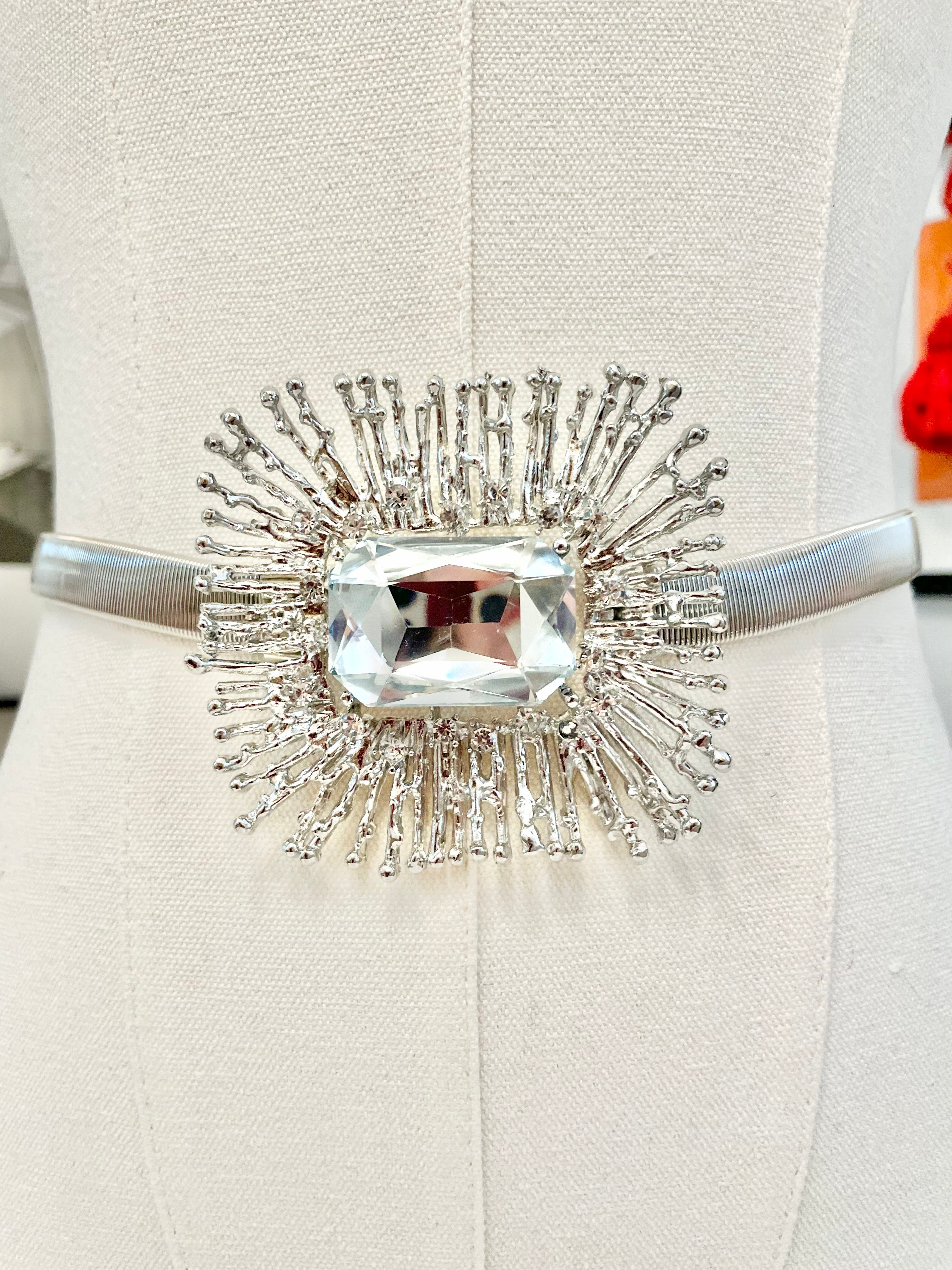 1970's stunning silver starburst belt.... so elegant