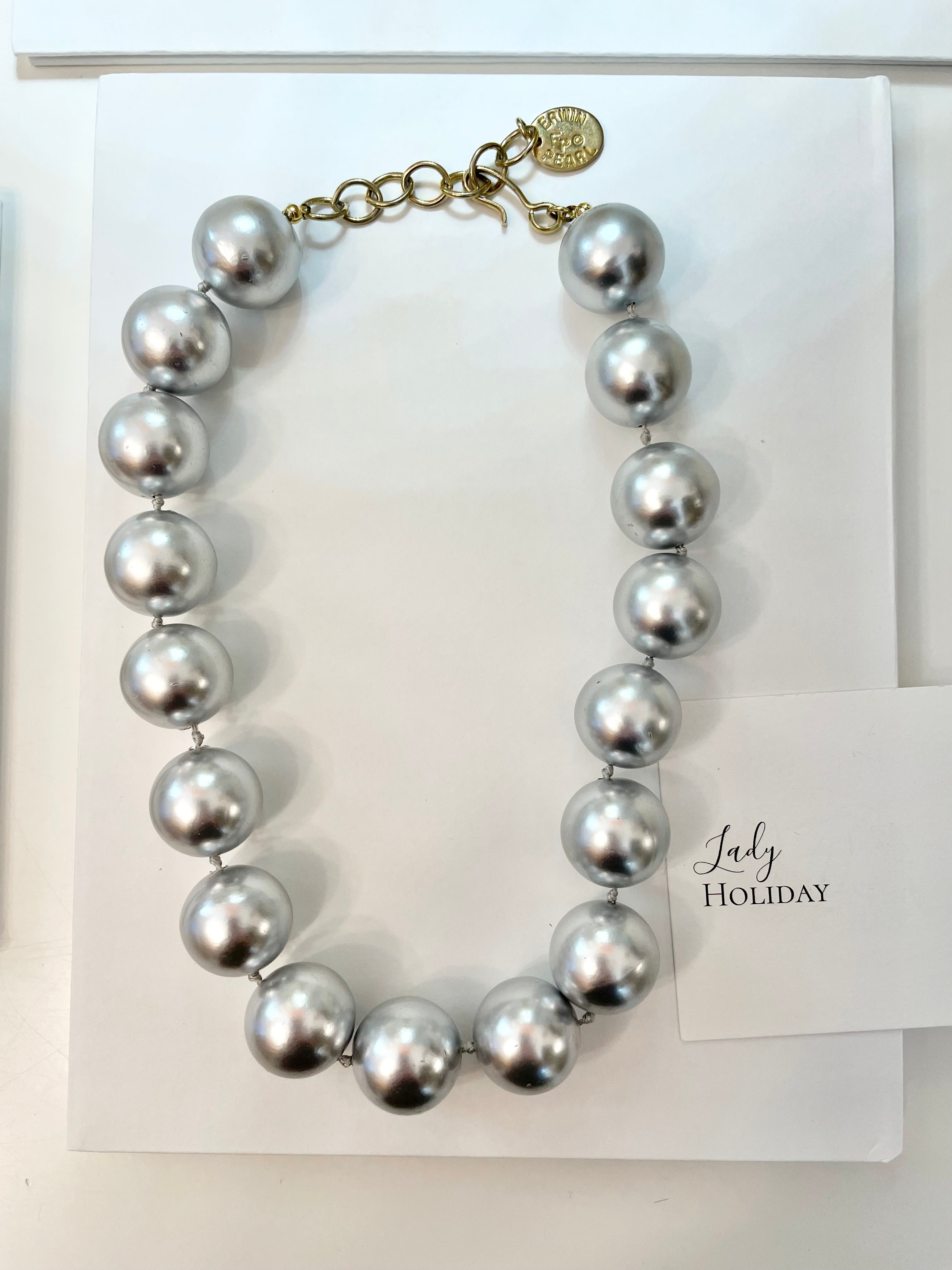 Any lady adores a pair of gray pearls... so divine! Truly special Erwin Pearl necklace...