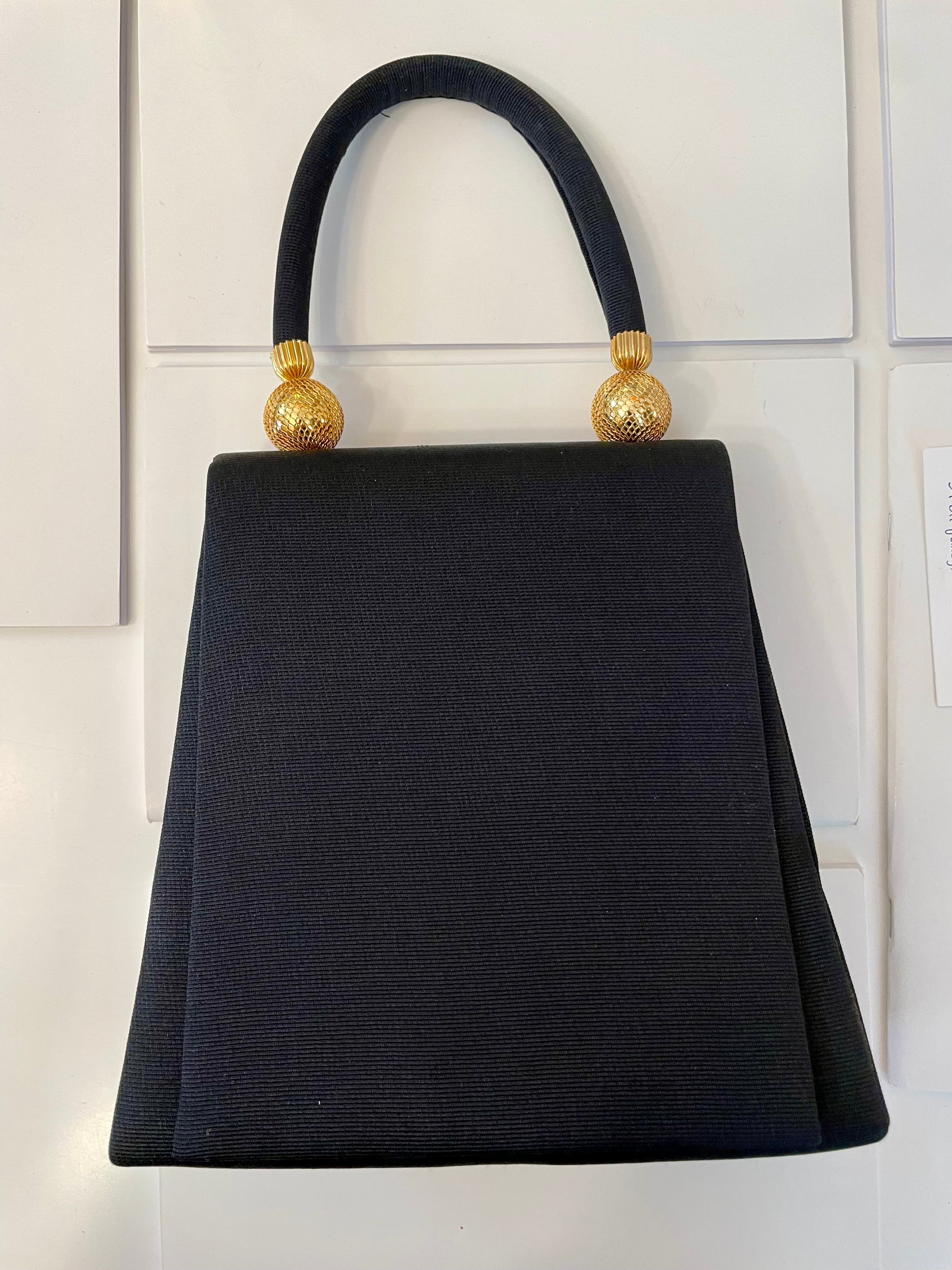 The perfect ladies who lunch handbag.... so elegant