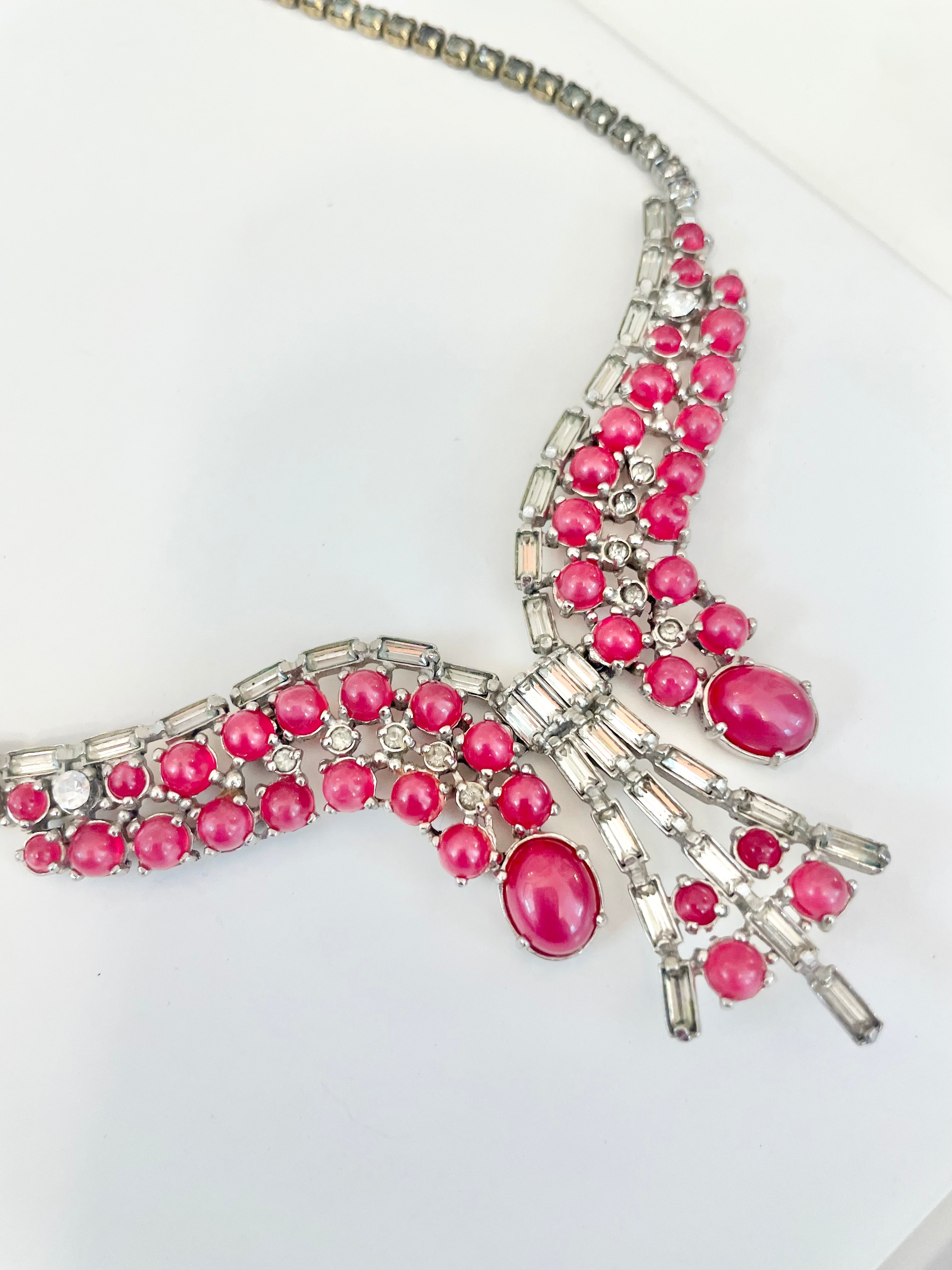 Flirty gal and her divine dressy necklace.. so divine