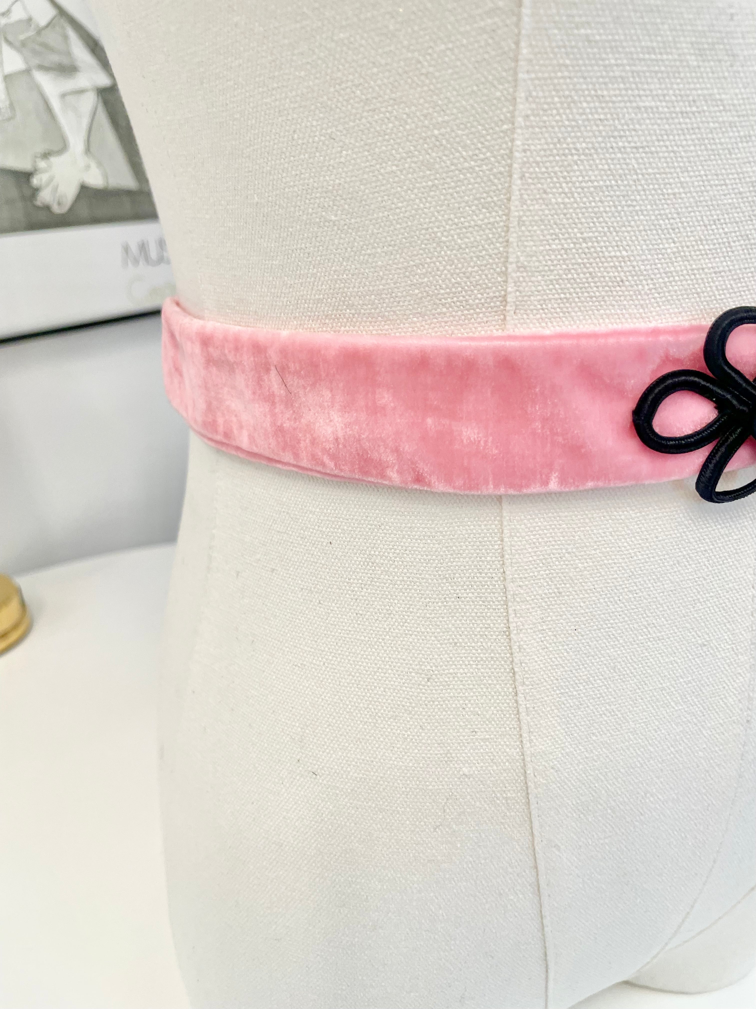 Ladies on Holiday velvet dress belt...so elegant