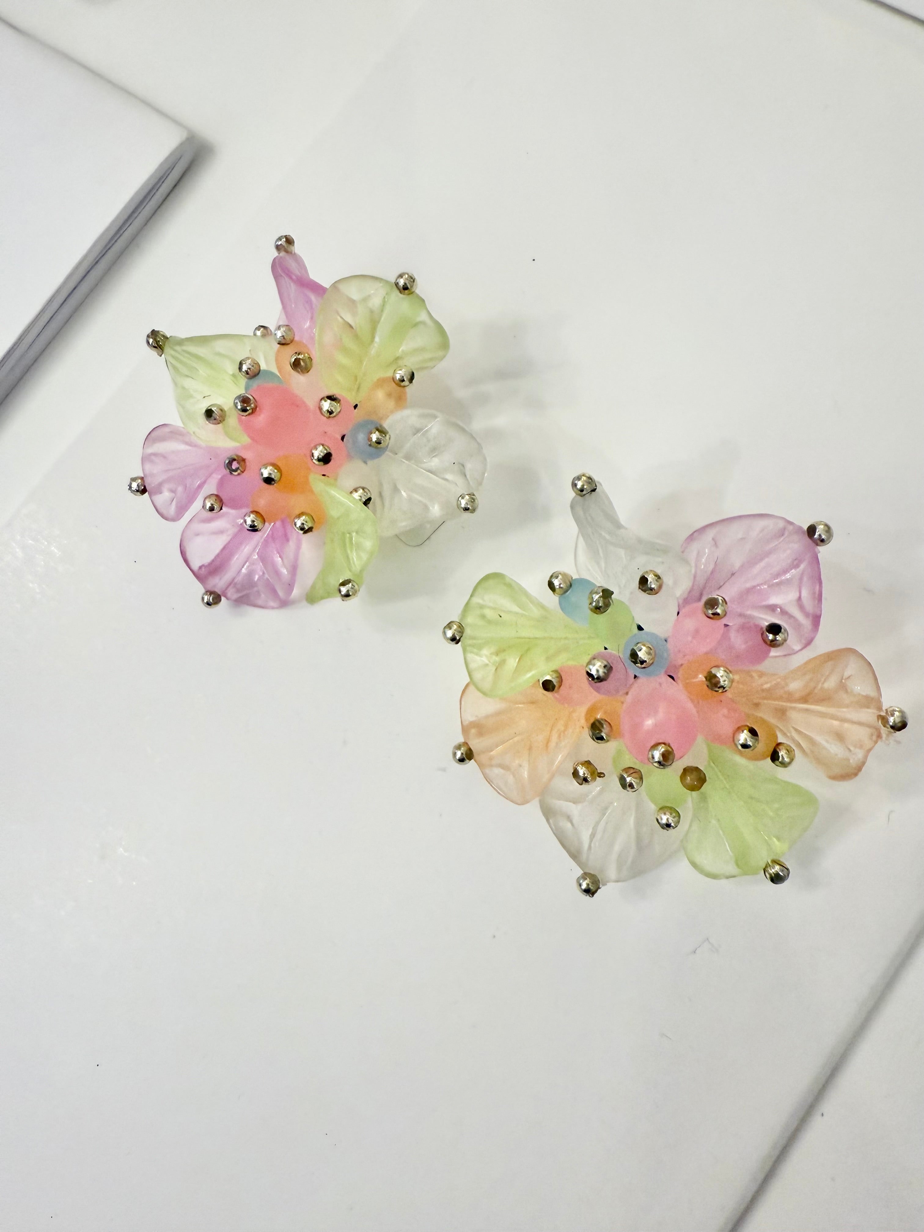 1960's playful, colorful flowers earrings... so feminine