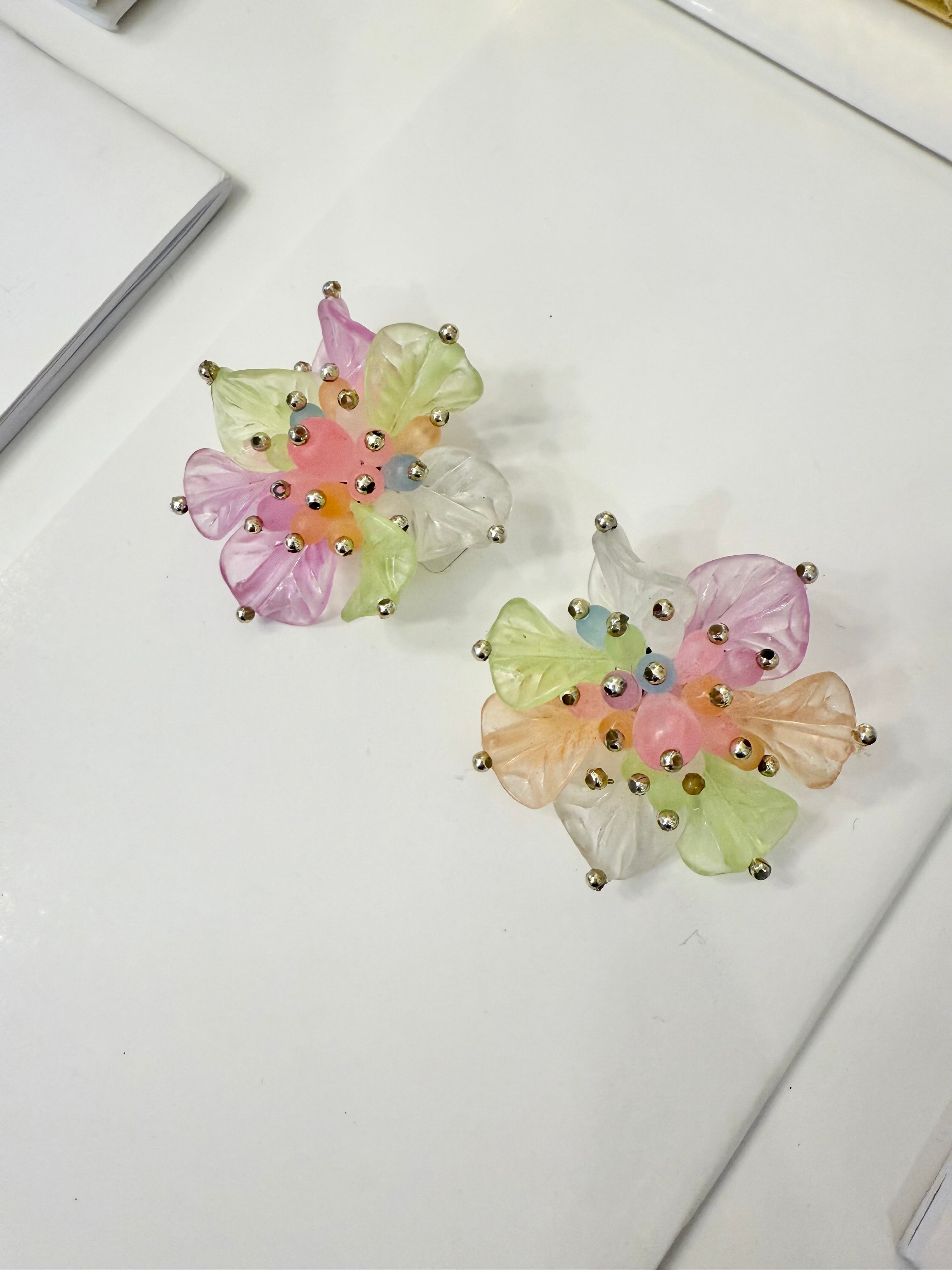 1960's playful, colorful flowers earrings... so feminine