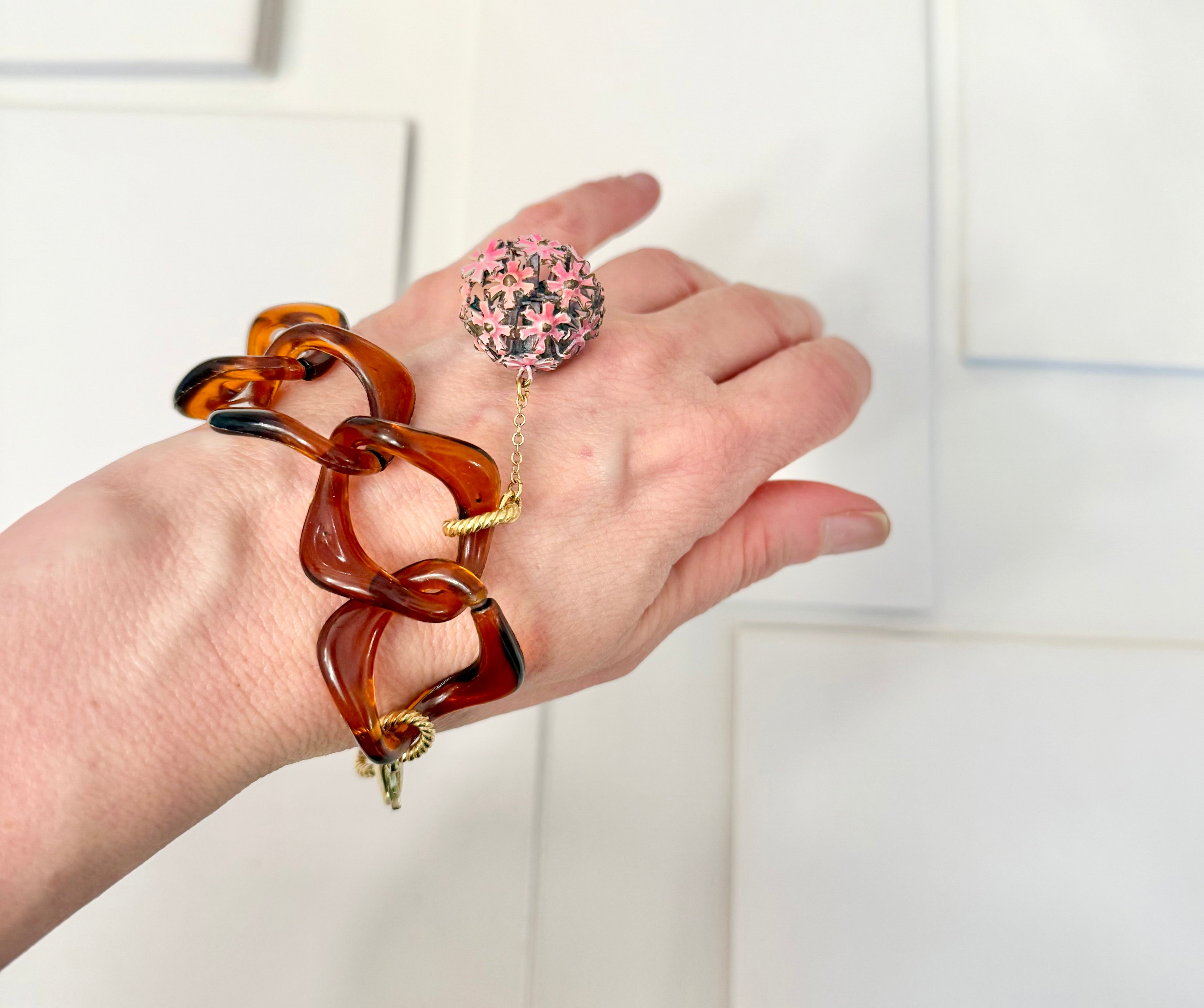 1960's most delicious faux tortoise link charm bracelet... what a classy little number!