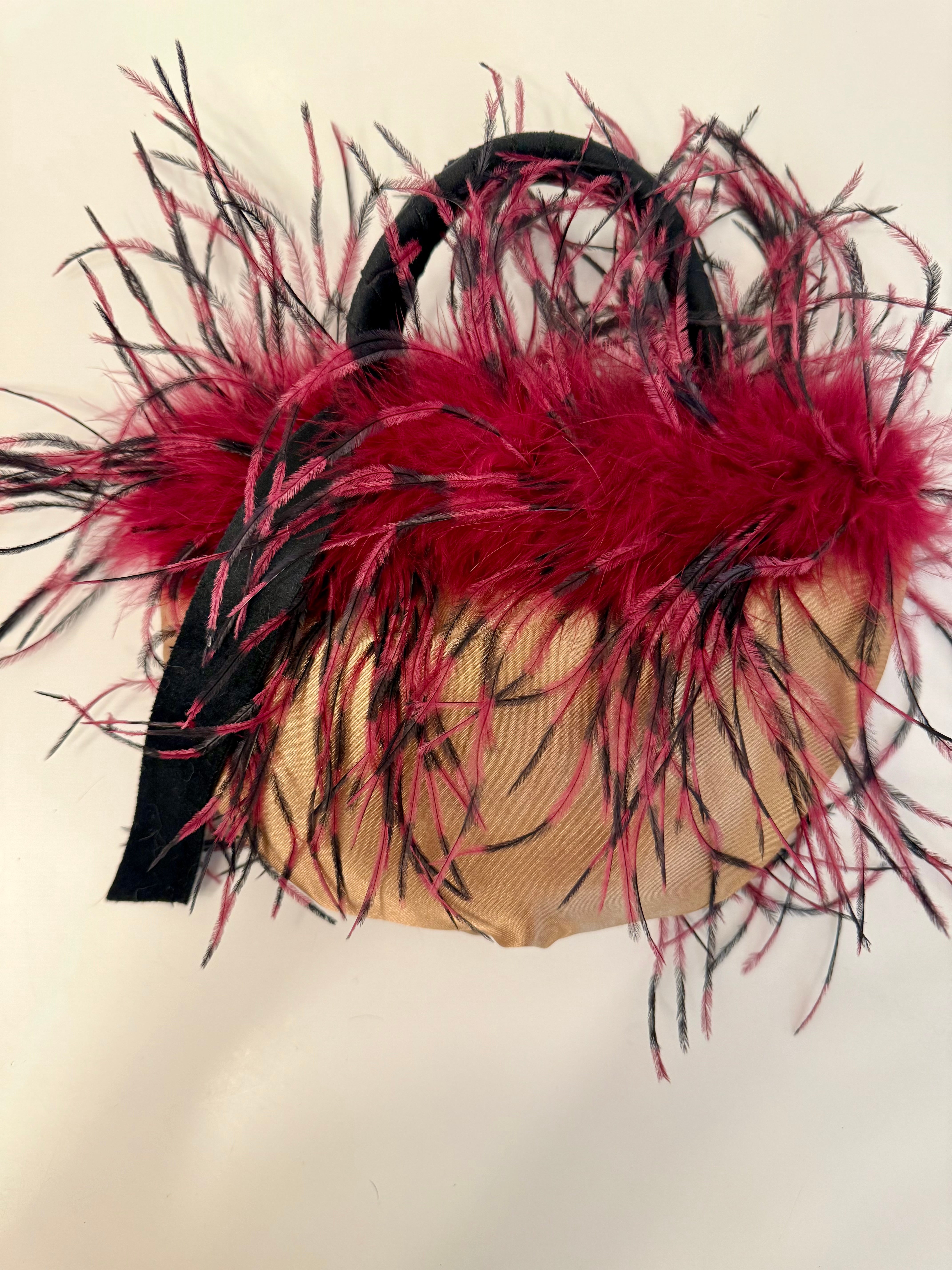 The most divine ostrich feather evening bag.... so sassy!