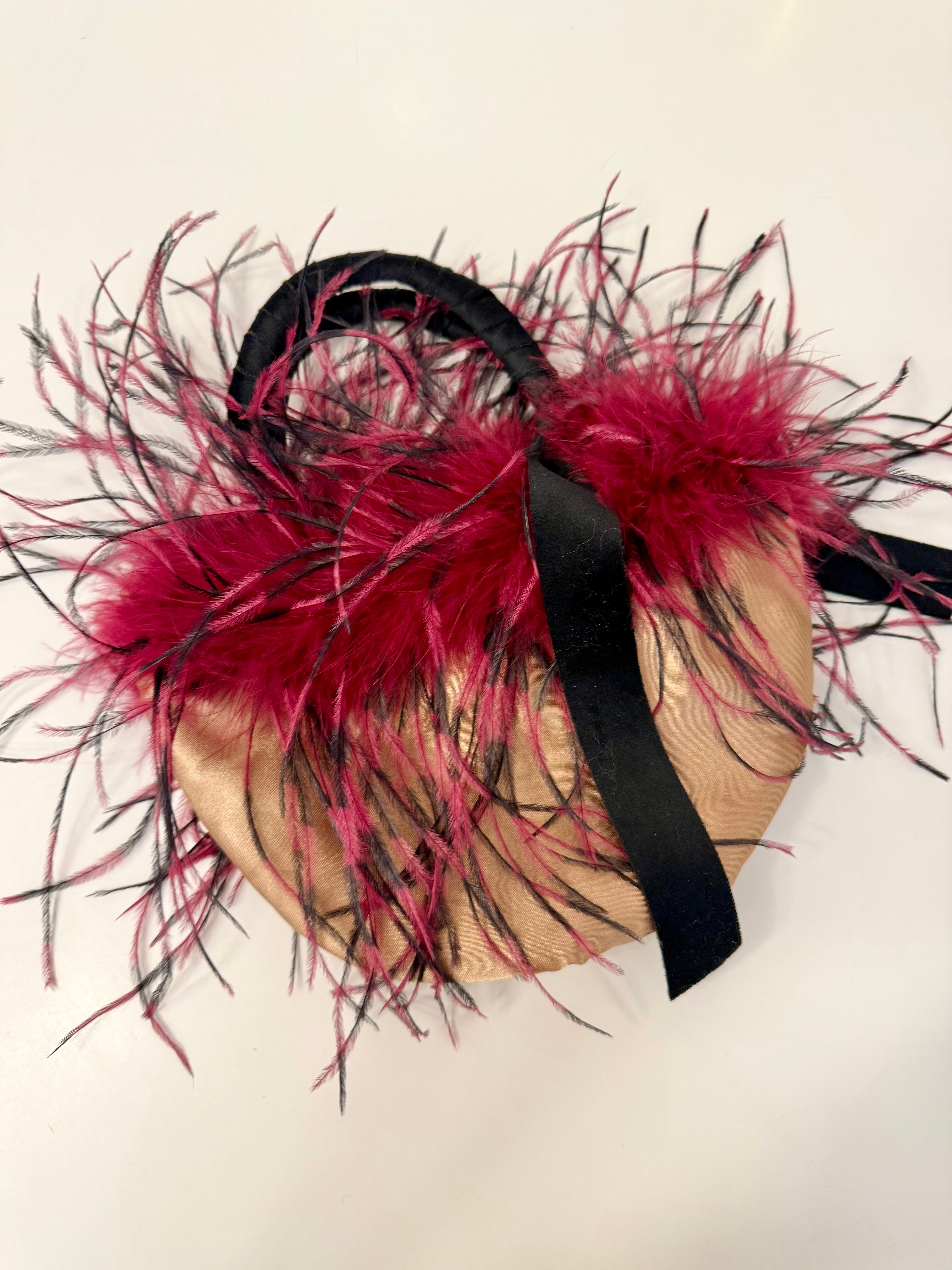 The most divine ostrich feather evening bag.... so sassy!
