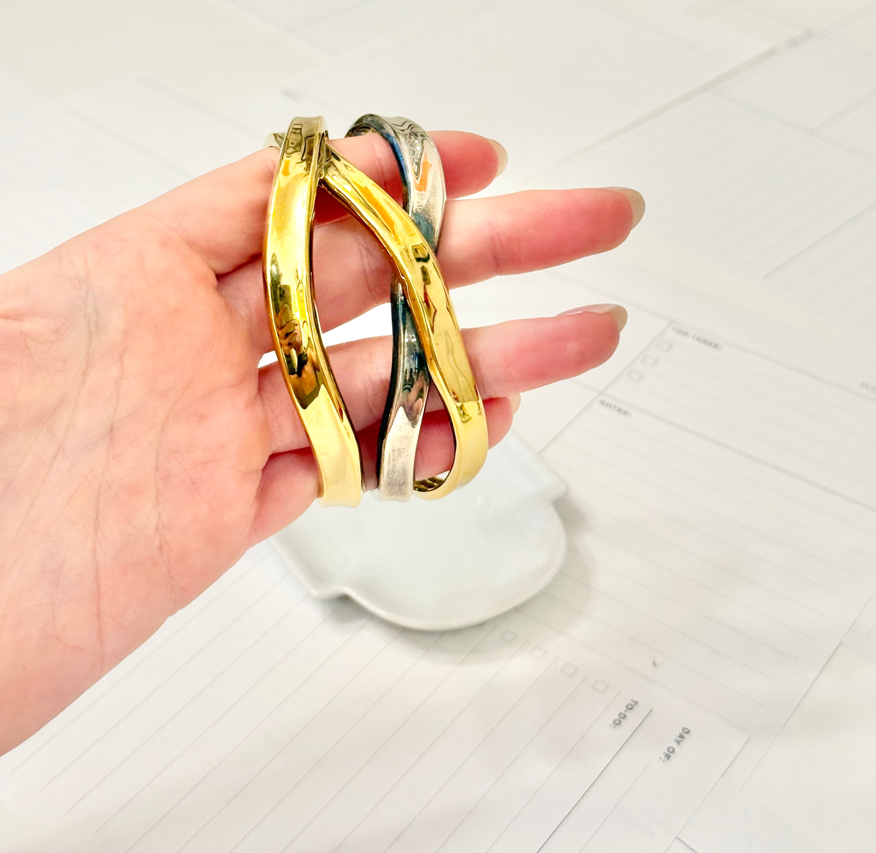 Vintage Robert Lee Morris super elegant bracelet ....