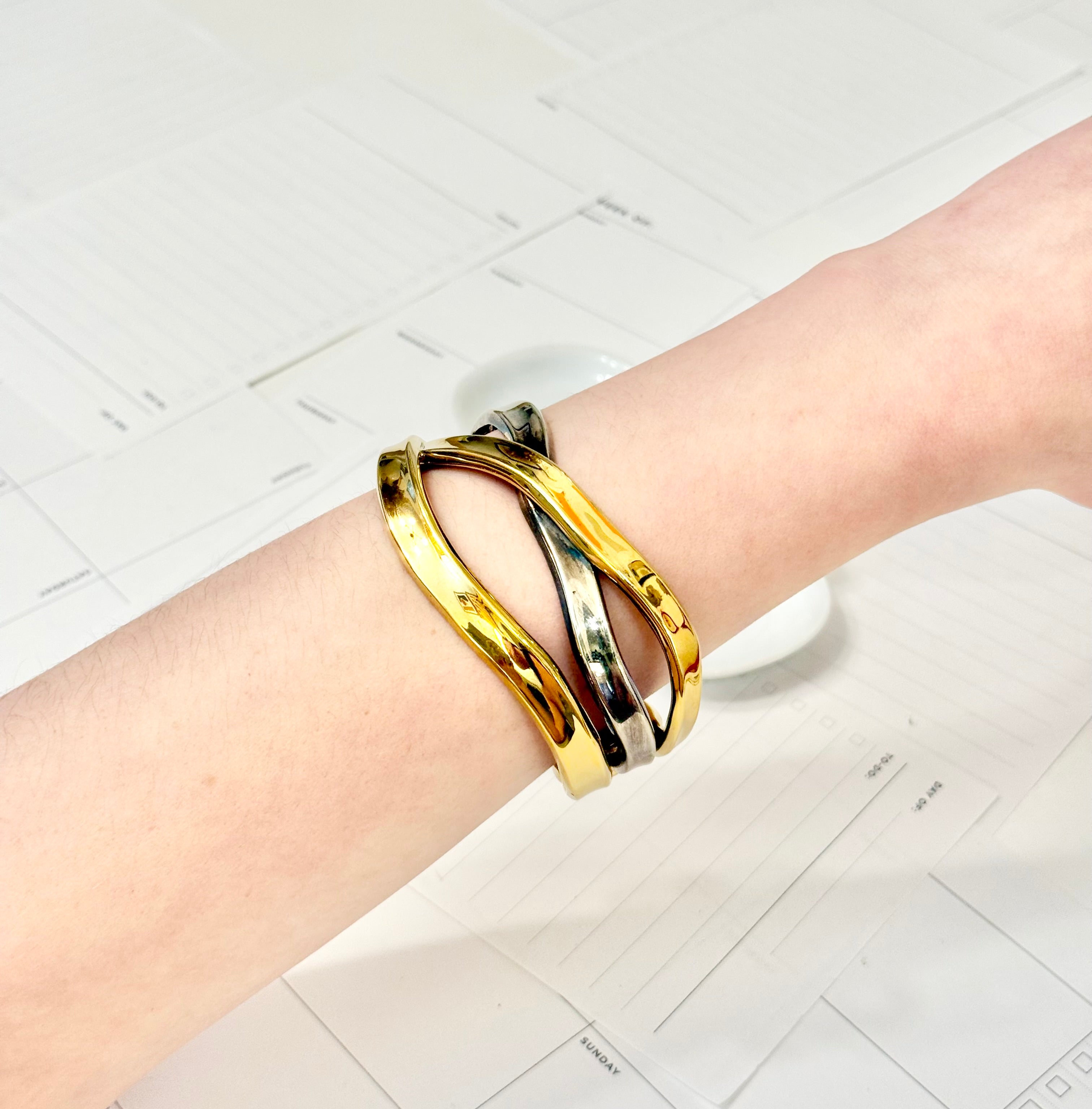 Vintage Robert Lee Morris super elegant bracelet ....