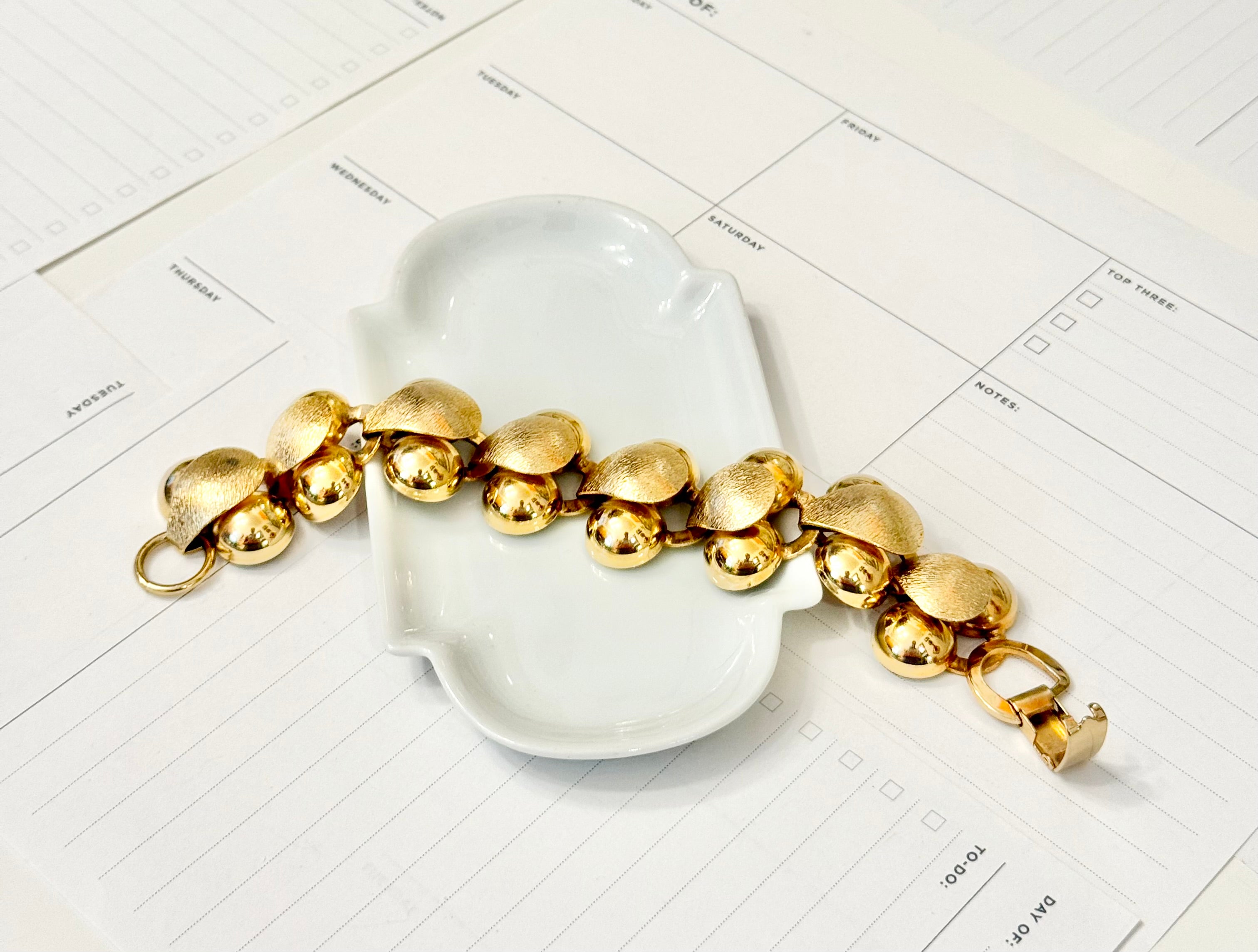 1960's most charming gold link bracelet.... so elegant