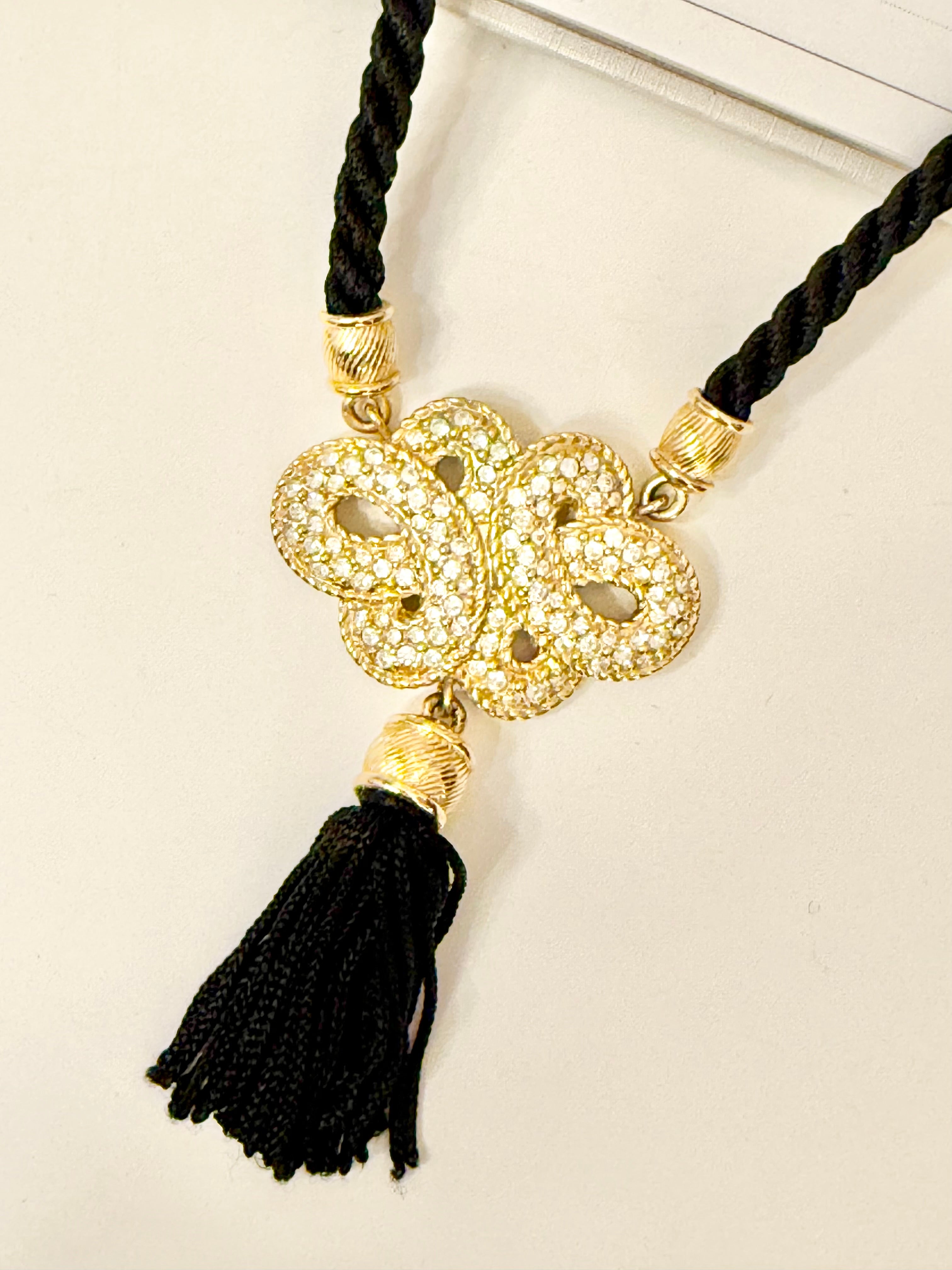 The socialite and her love of a dramatic necklace....