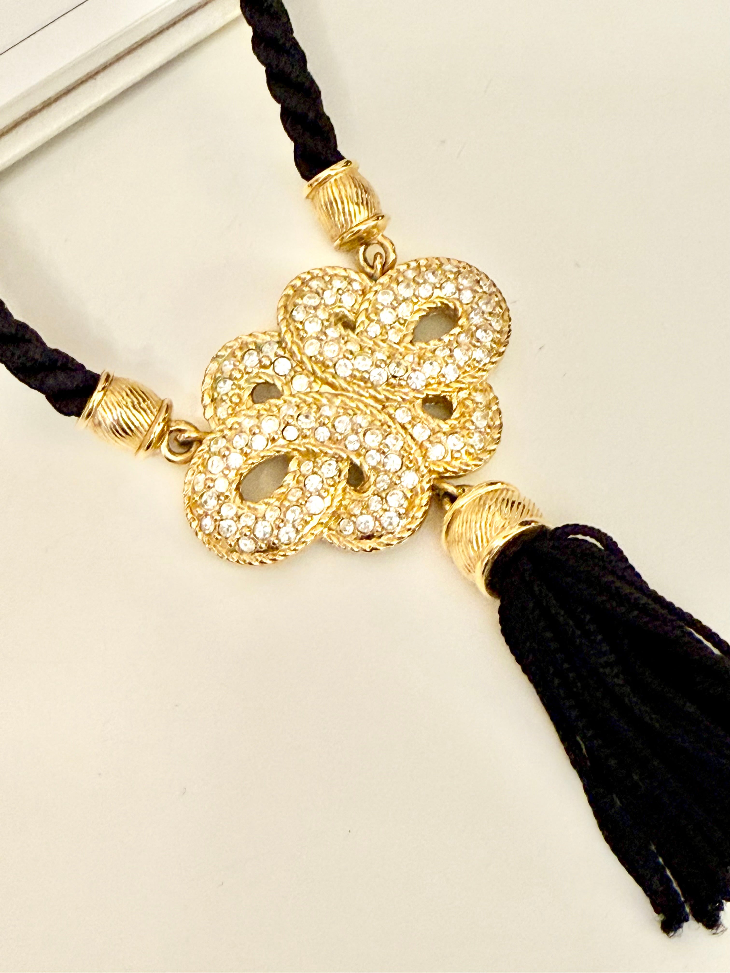 The socialite and her love of a dramatic necklace....