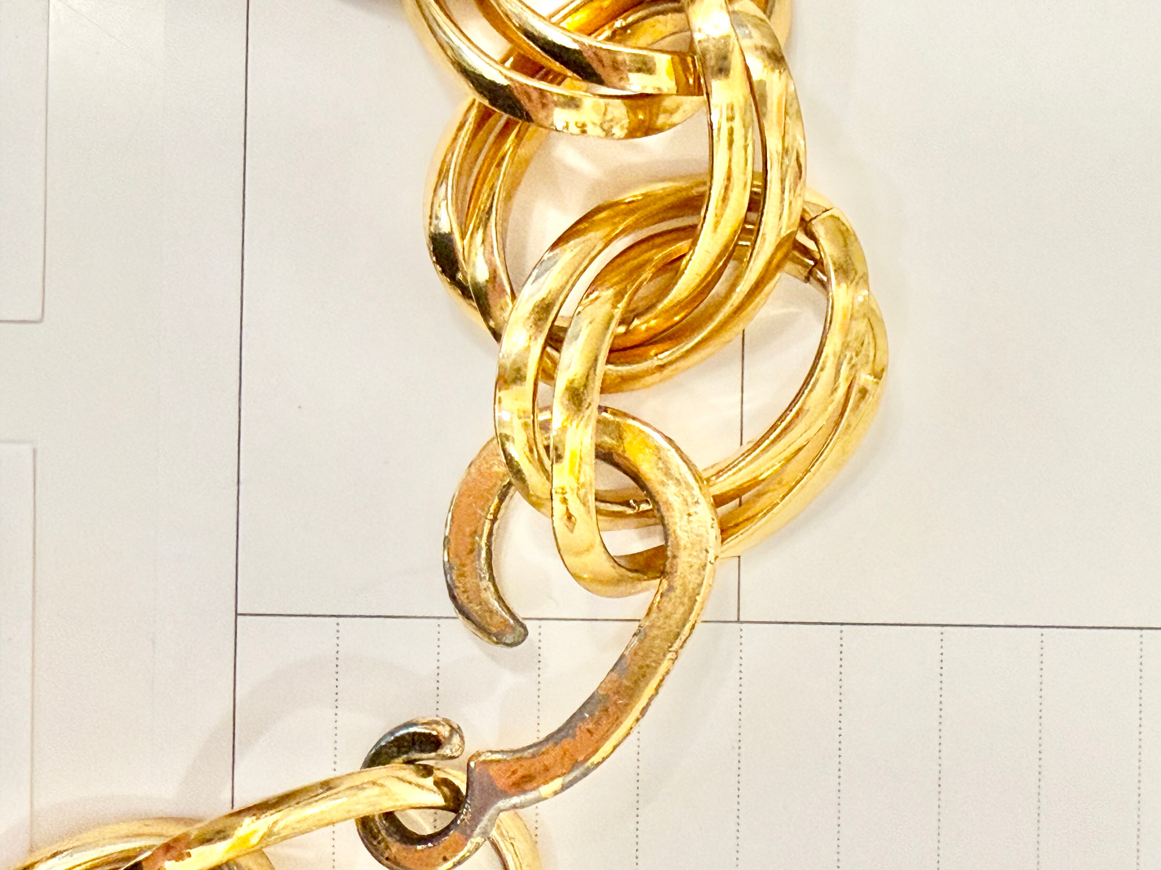 The socilaite and her love of layering gold chains...