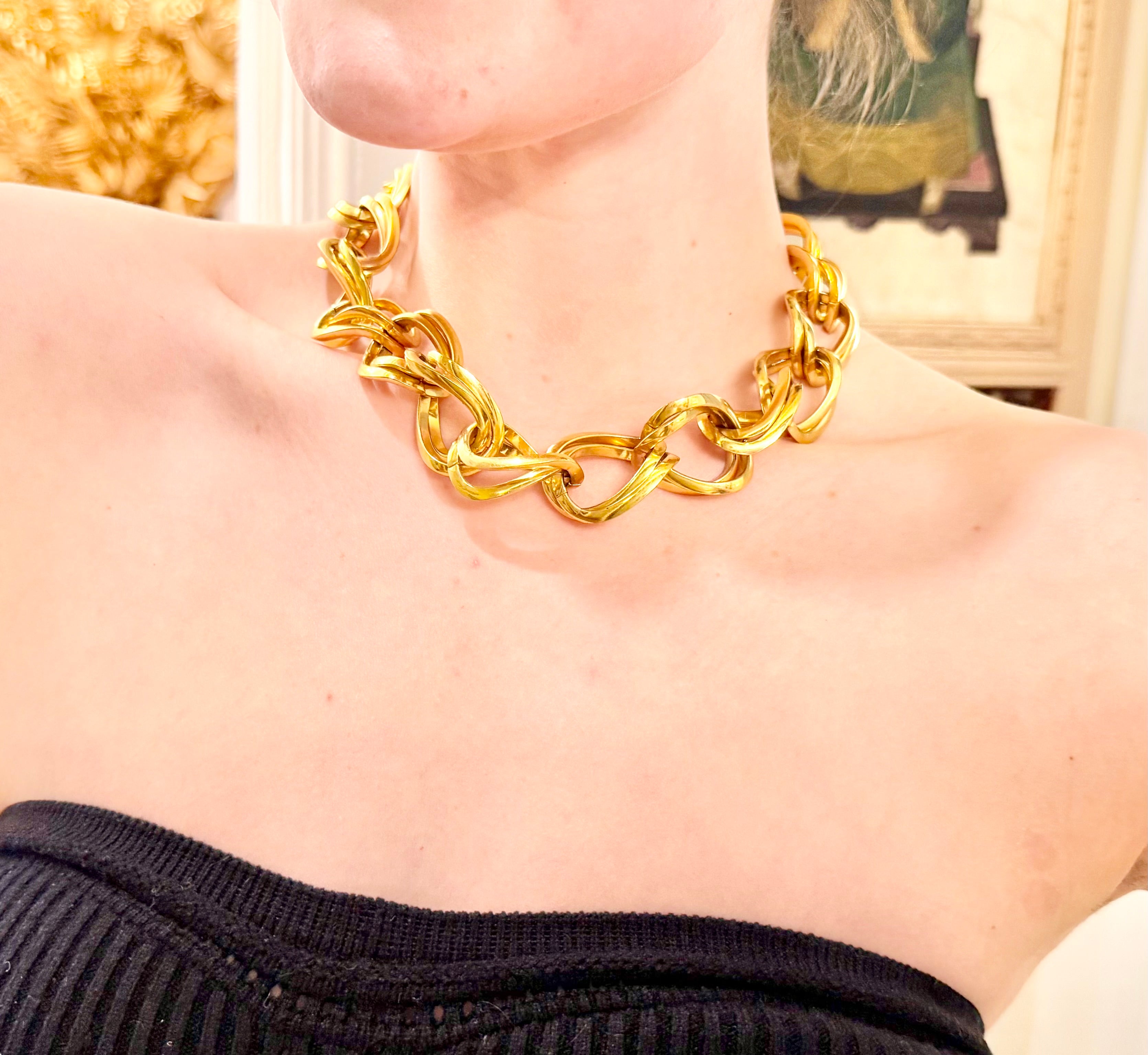 The socilaite and her love of layering gold chains...