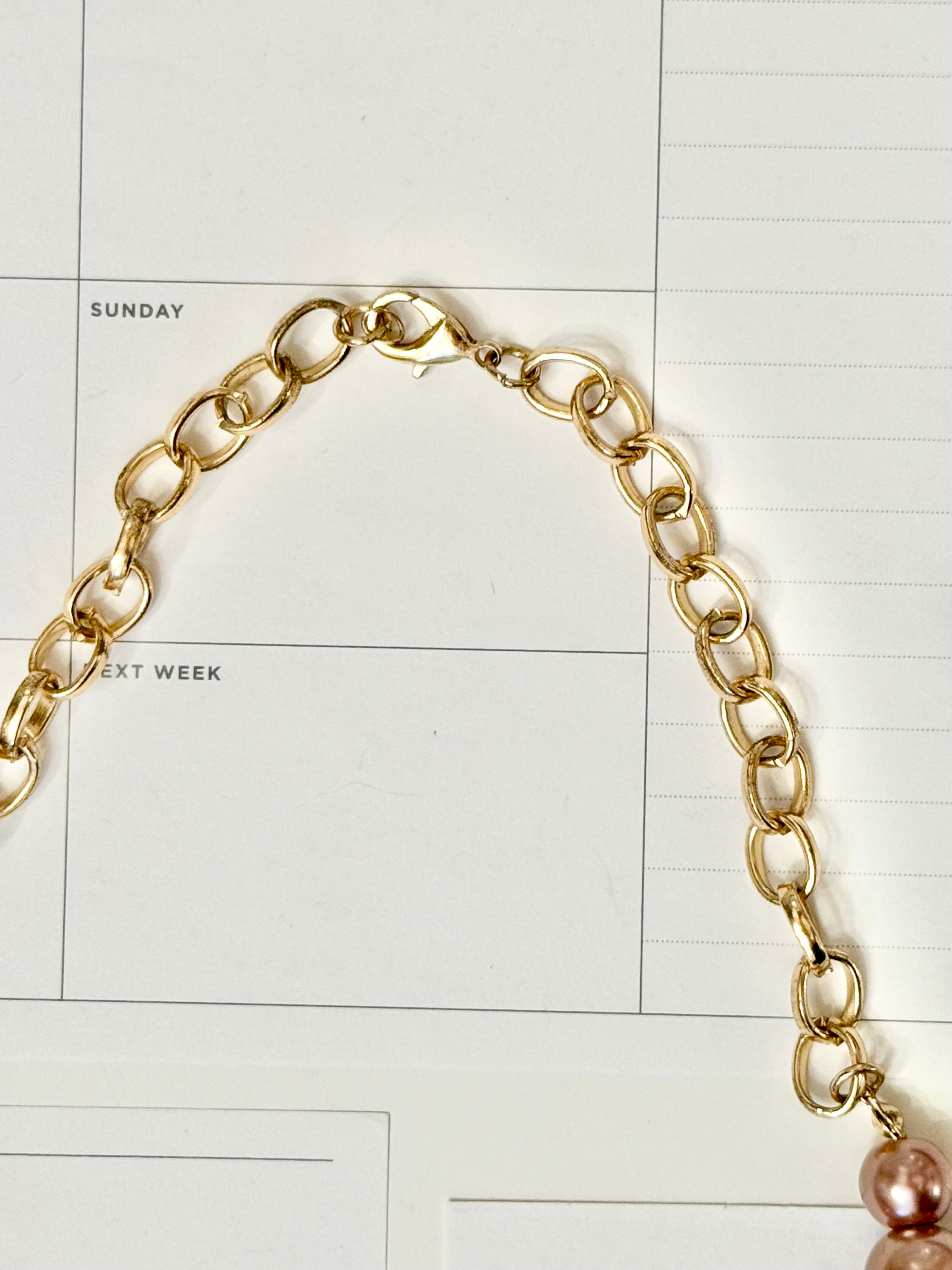 The most feminine, and whimsical faux pearl necklace....