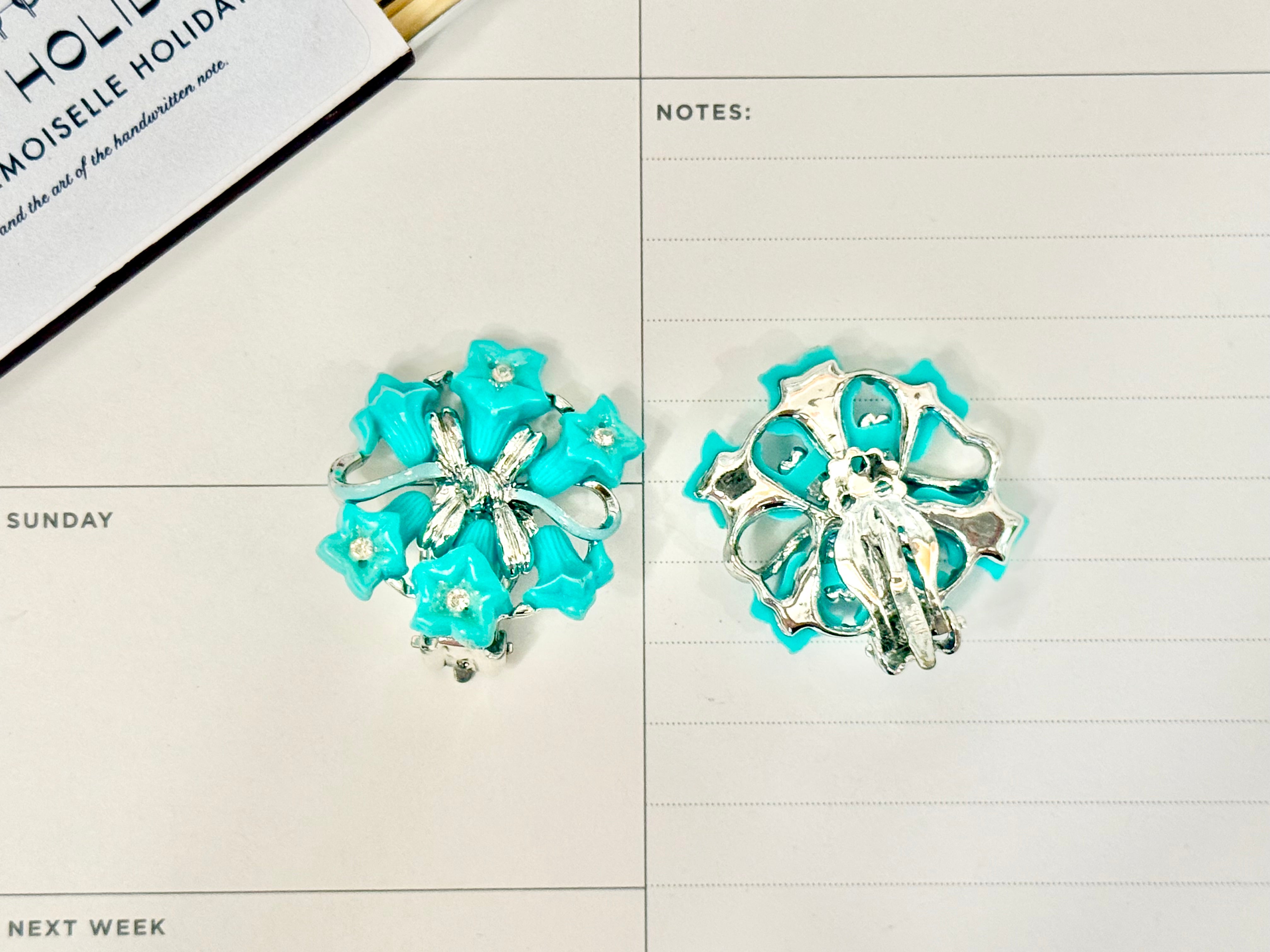 1960's happy flowers earrings...
