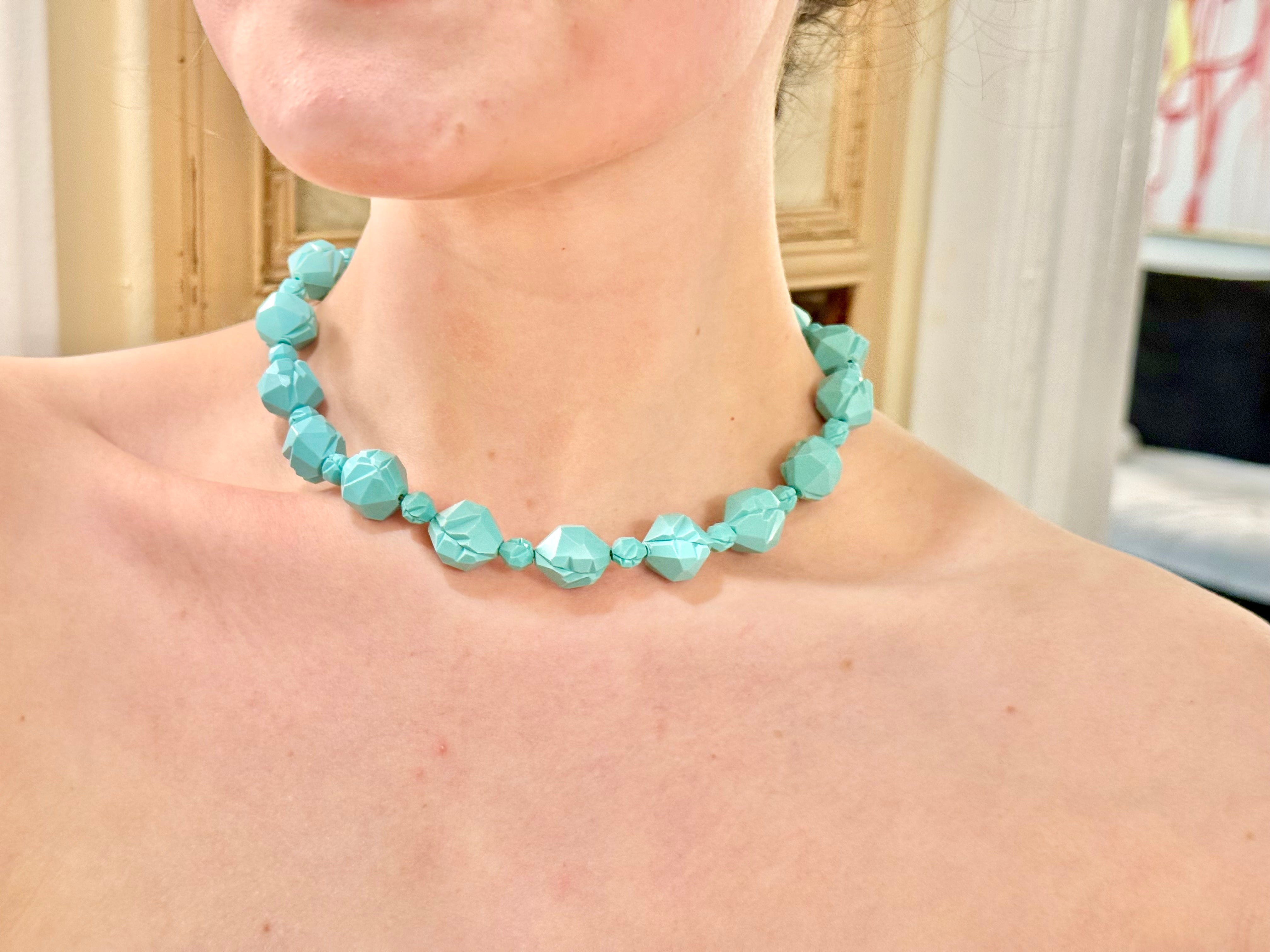 1950's super chic poppy turquoise necklace....