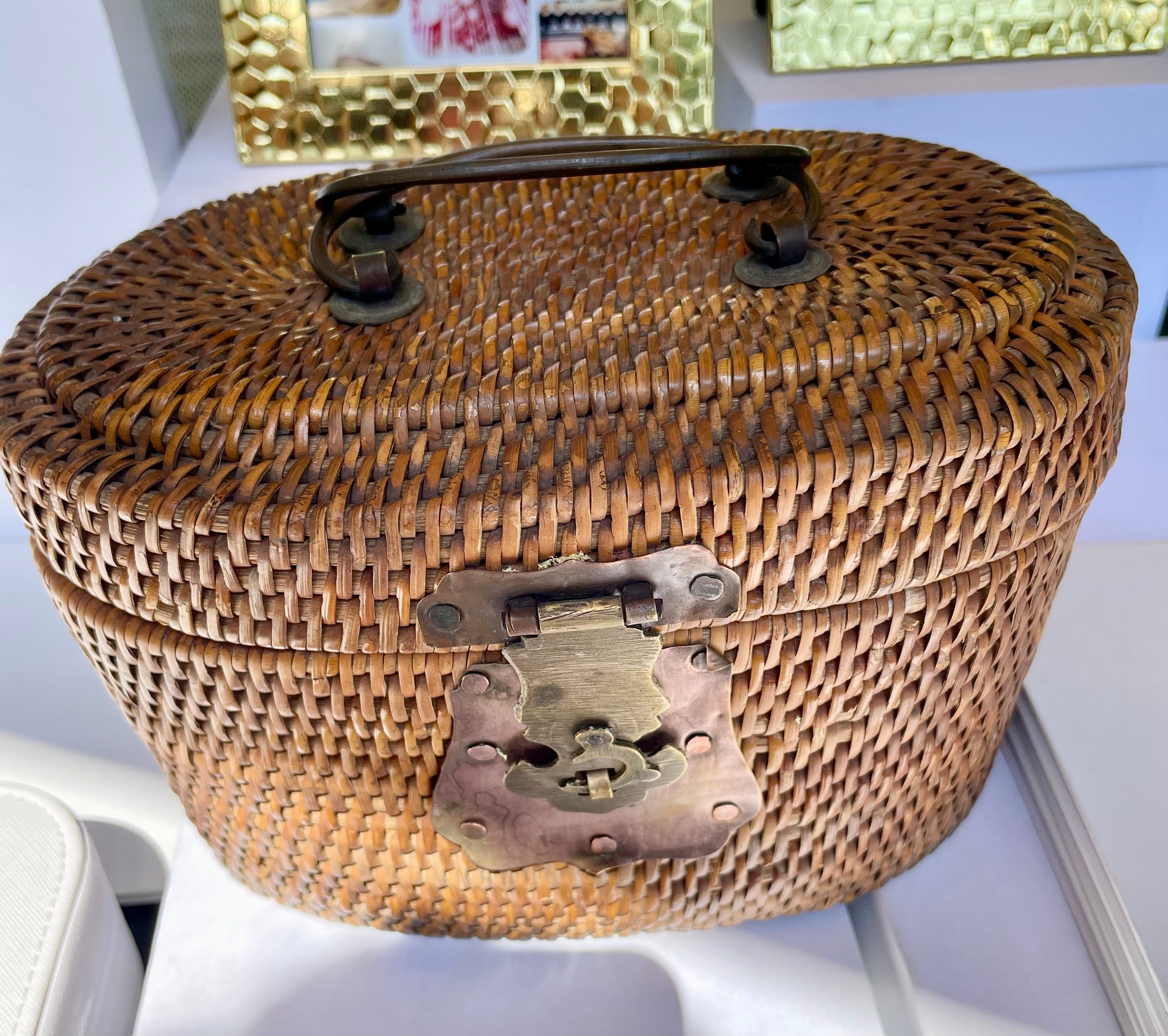 The Preppy gal and her love of a classy basket bag!