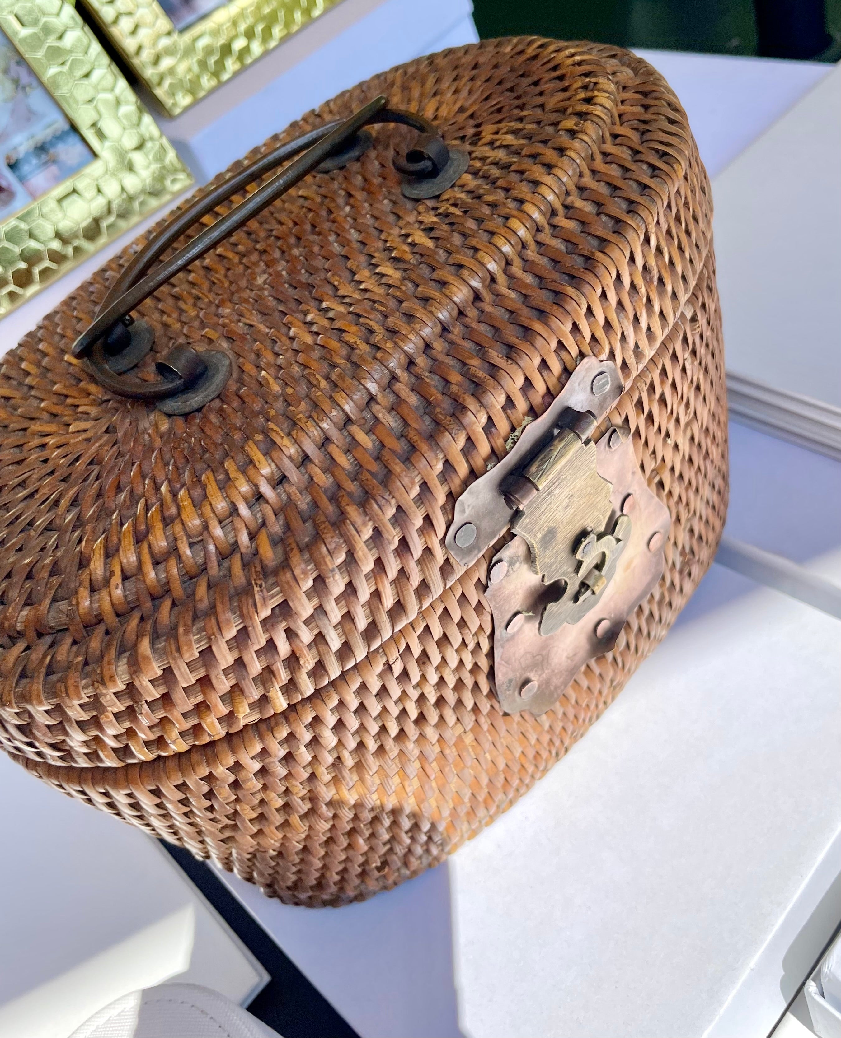 The Preppy gal and her love of a classy basket bag!