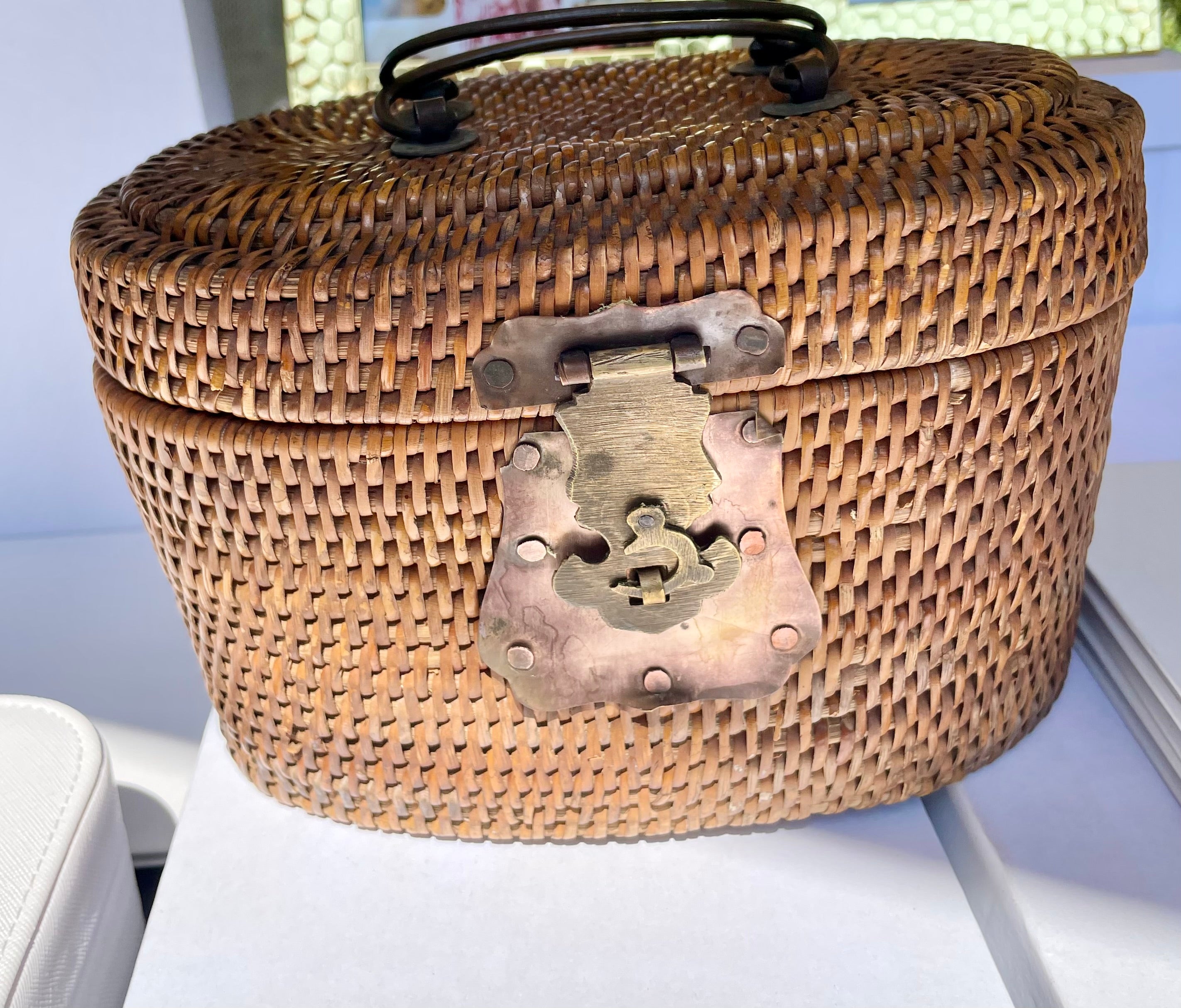 The Preppy gal and her love of a classy basket bag!