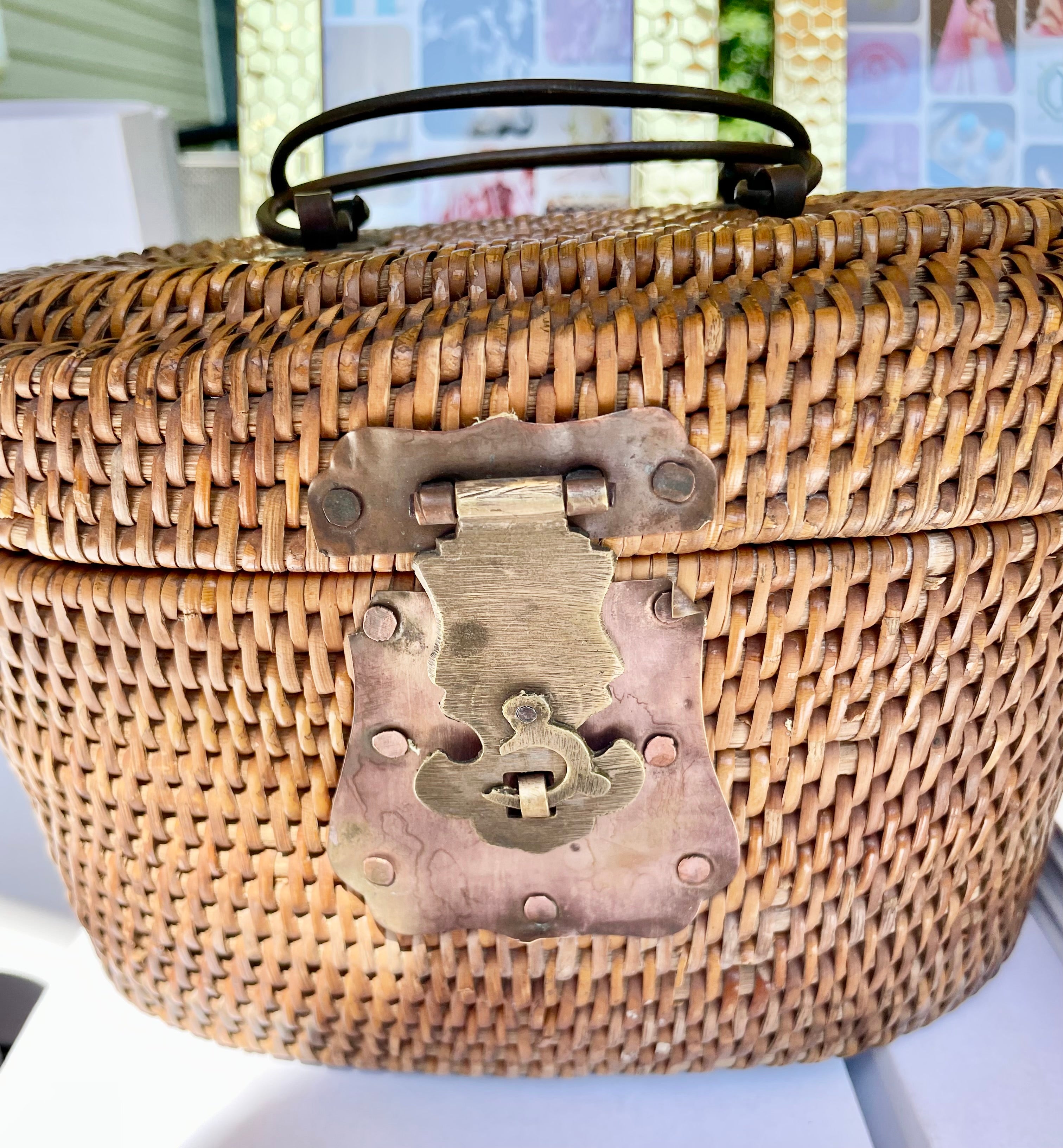 The Preppy gal and her love of a classy basket bag!
