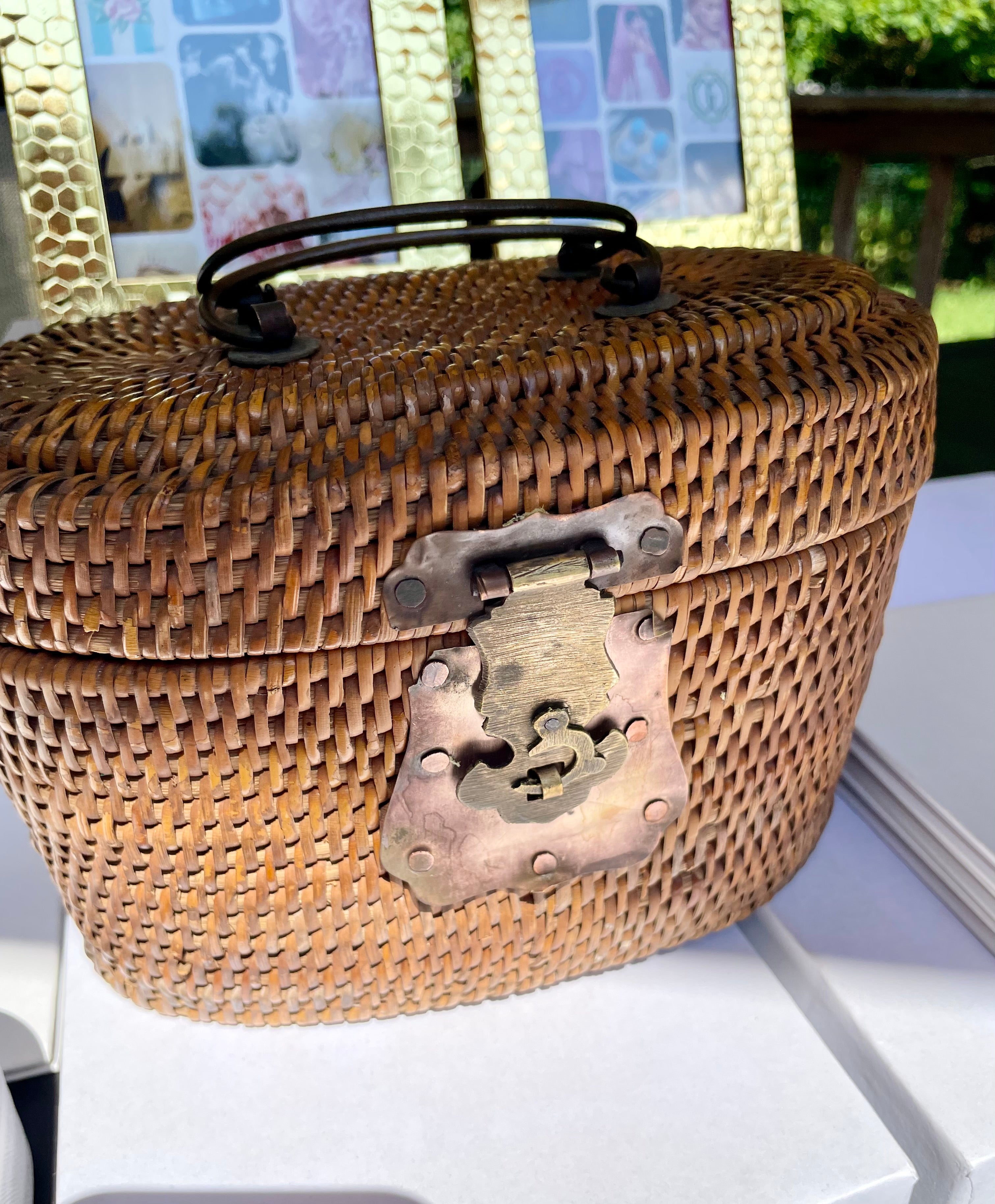 The Preppy gal and her love of a classy basket bag!