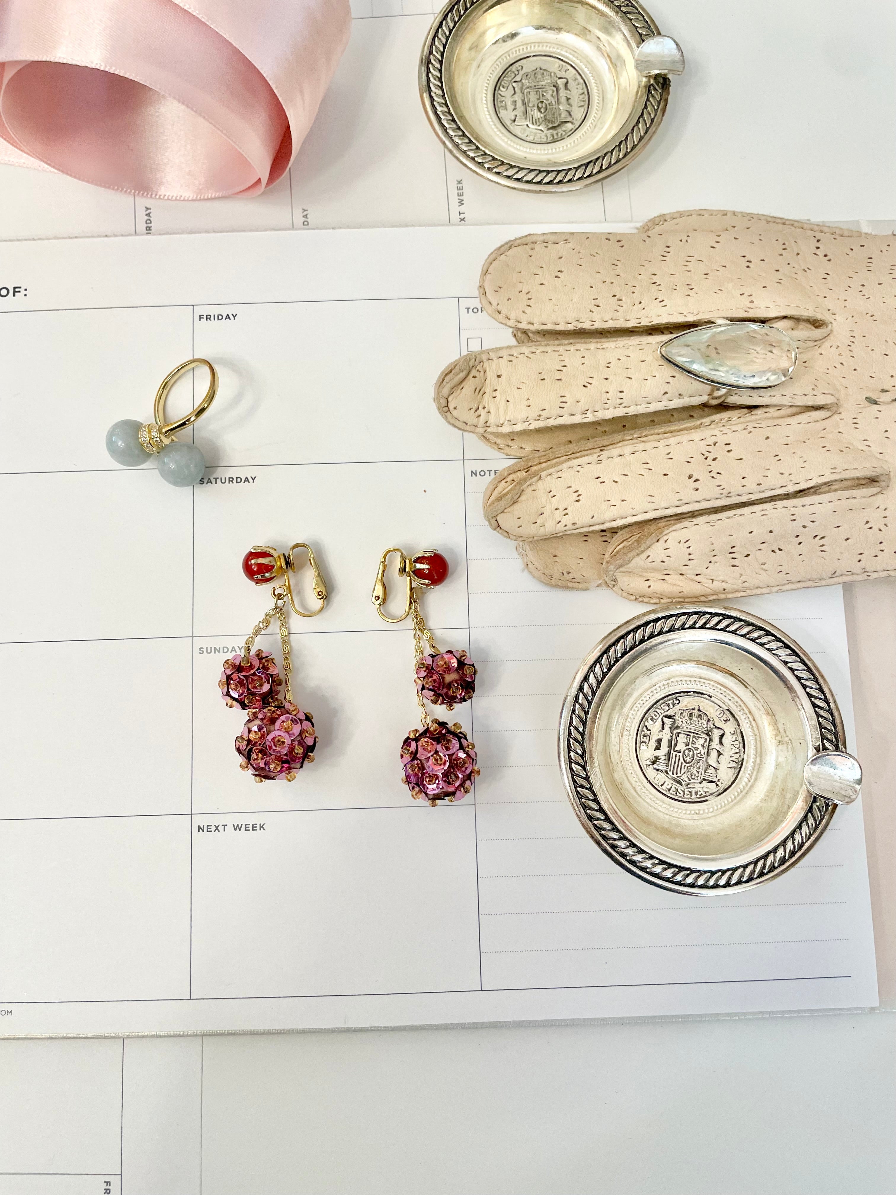 1960's Flirty gal pretty pink sequin drop earrings... so lovely