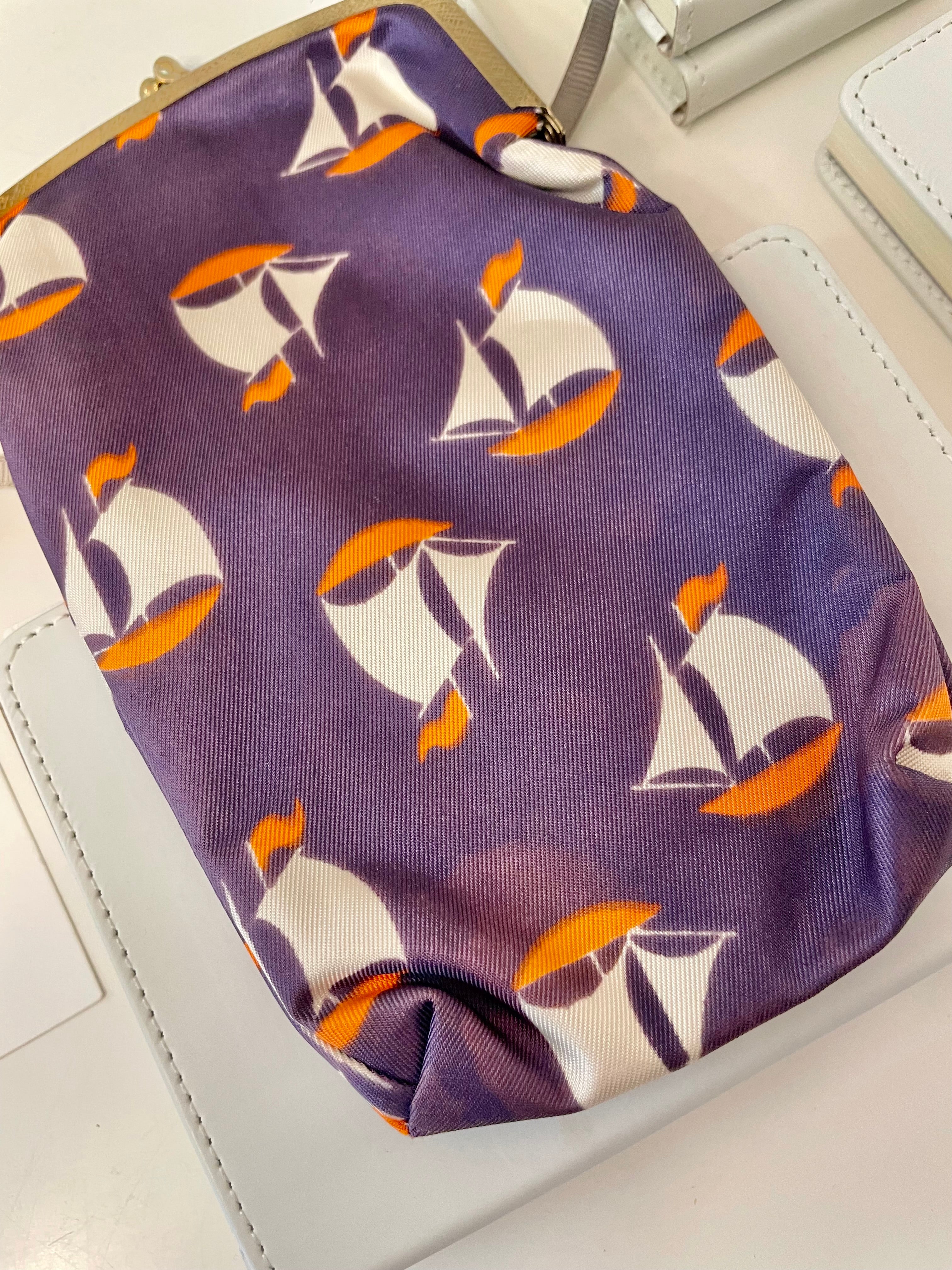 The Preppy Girl Society super chic, sailboat motif sunglass case... so preppy!