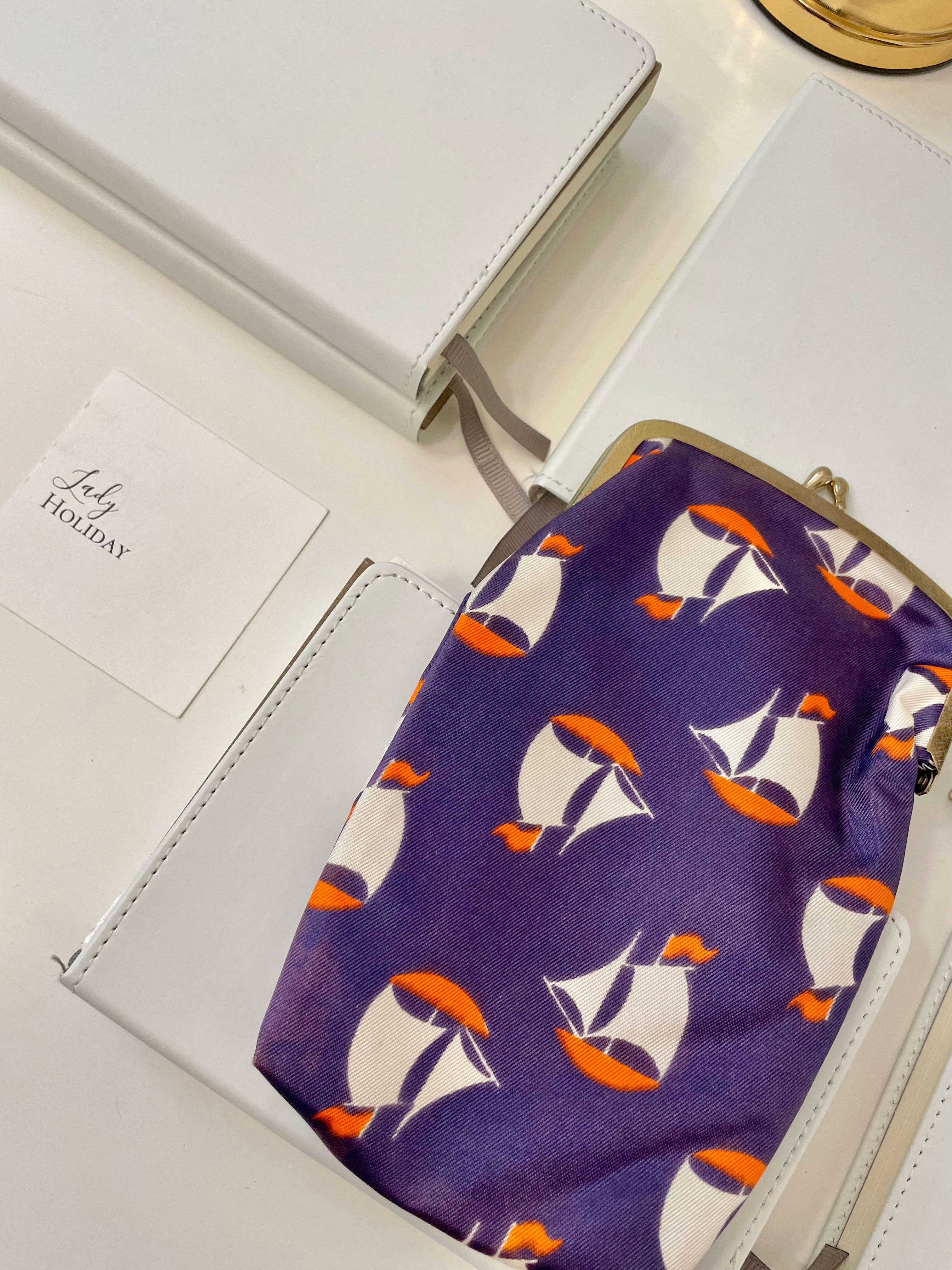 The Preppy Girl Society super chic, sailboat motif sunglass case... so preppy!