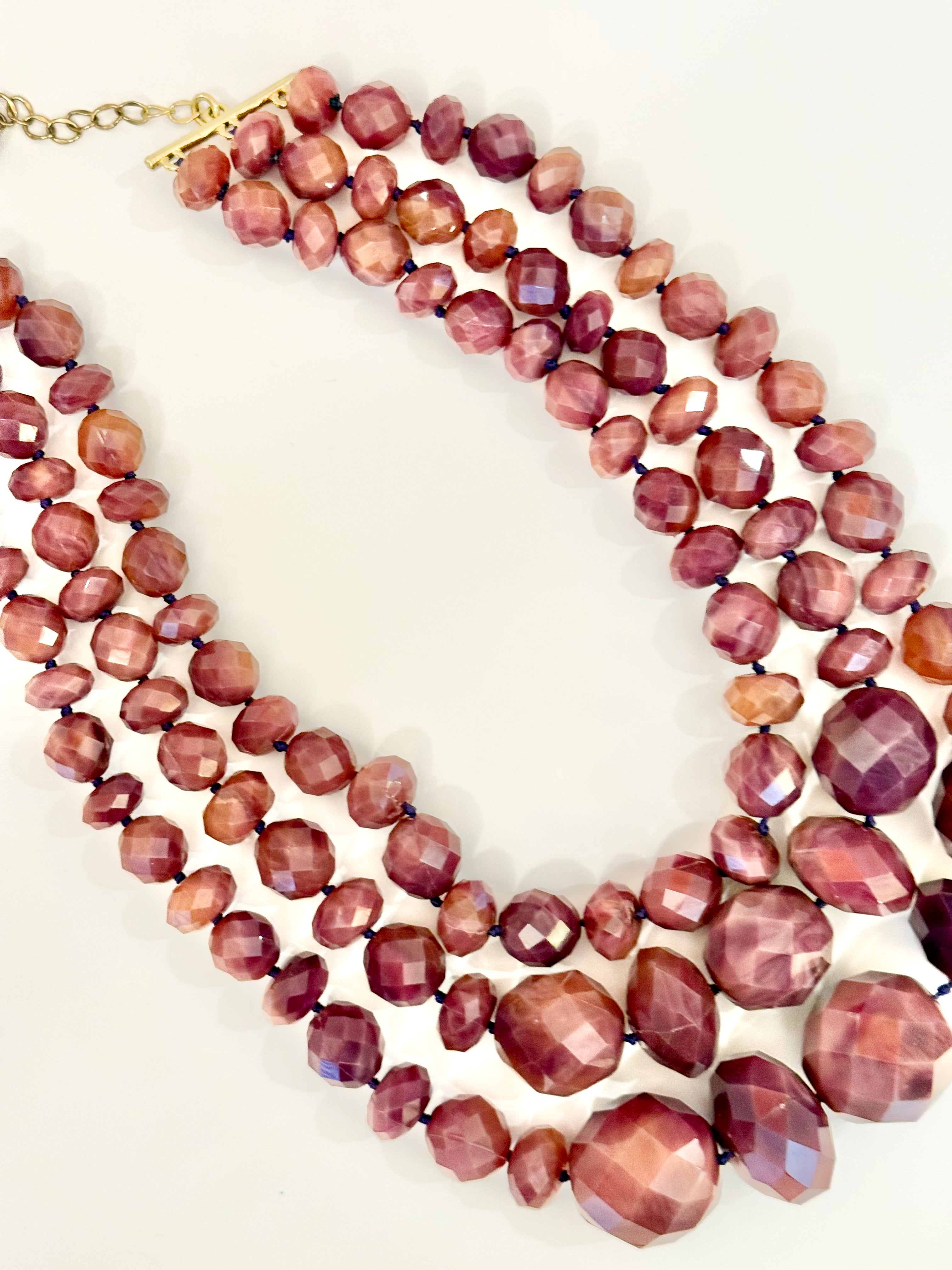 The most elegant Kate Spade multi faceted necklace..