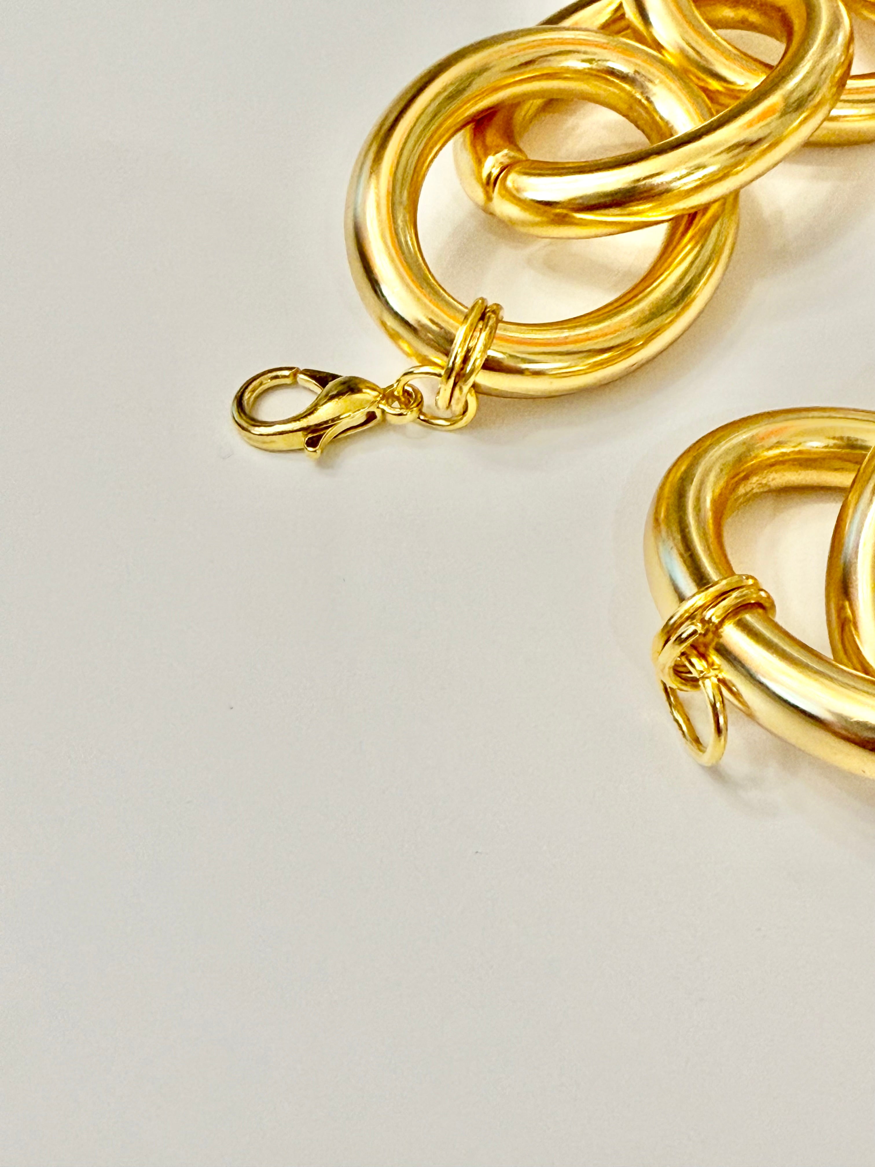 That classy girl and her love of a gold link bracelet...