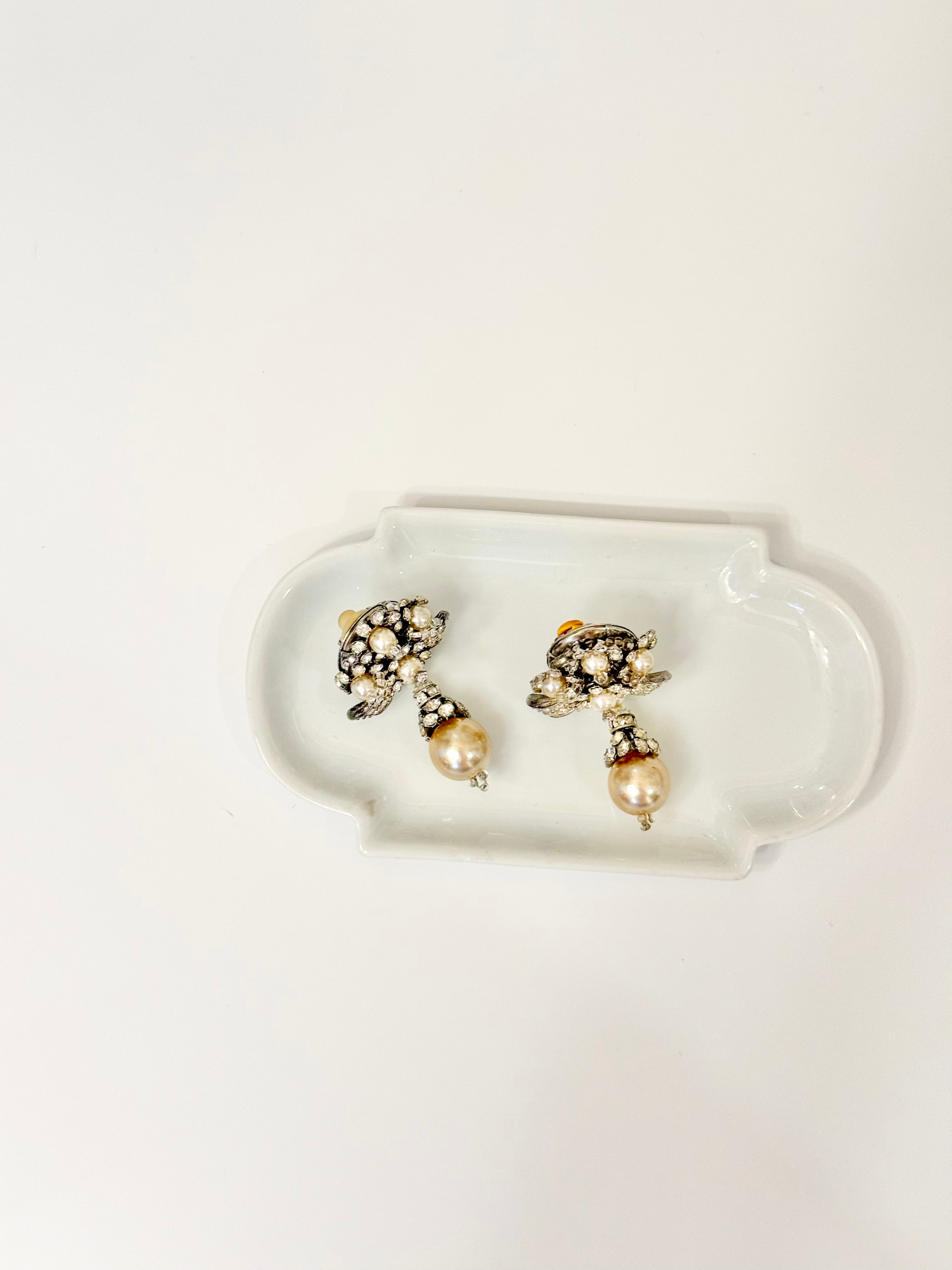 The society gal earrings...