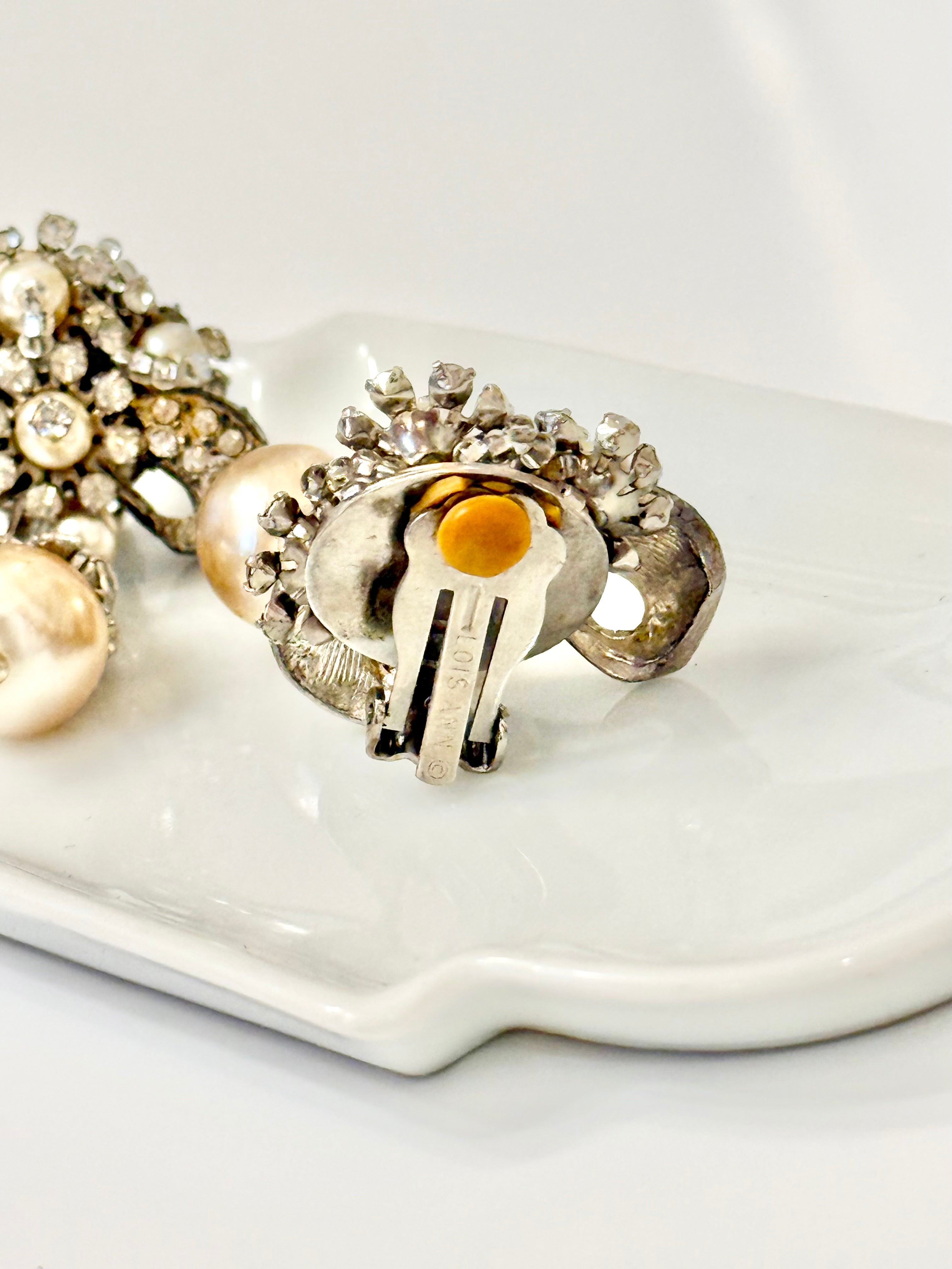 The society gal earrings...