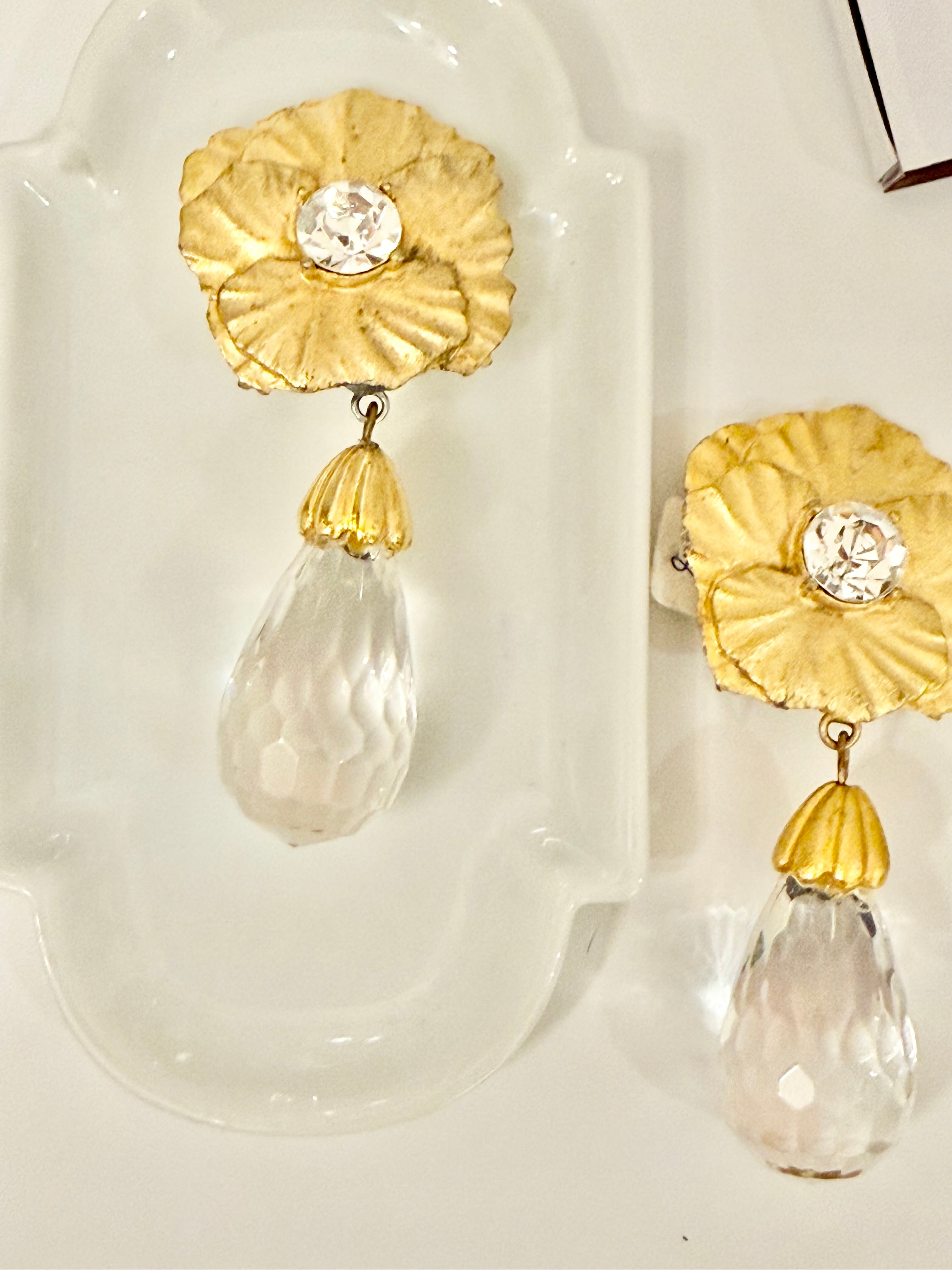 The most divine crystal drop earrings...