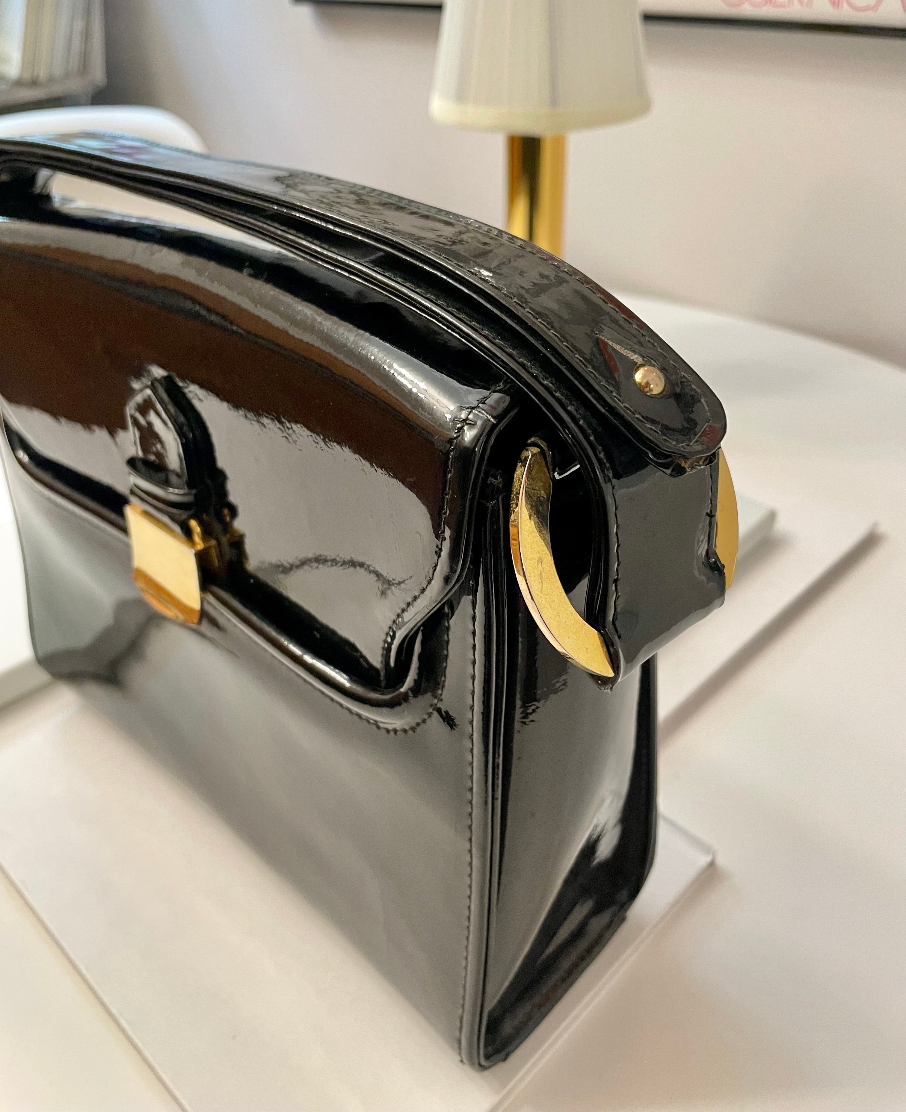 Vintage classy Saks Fifth Ave, black patent leather Kelly style bag... so classic!